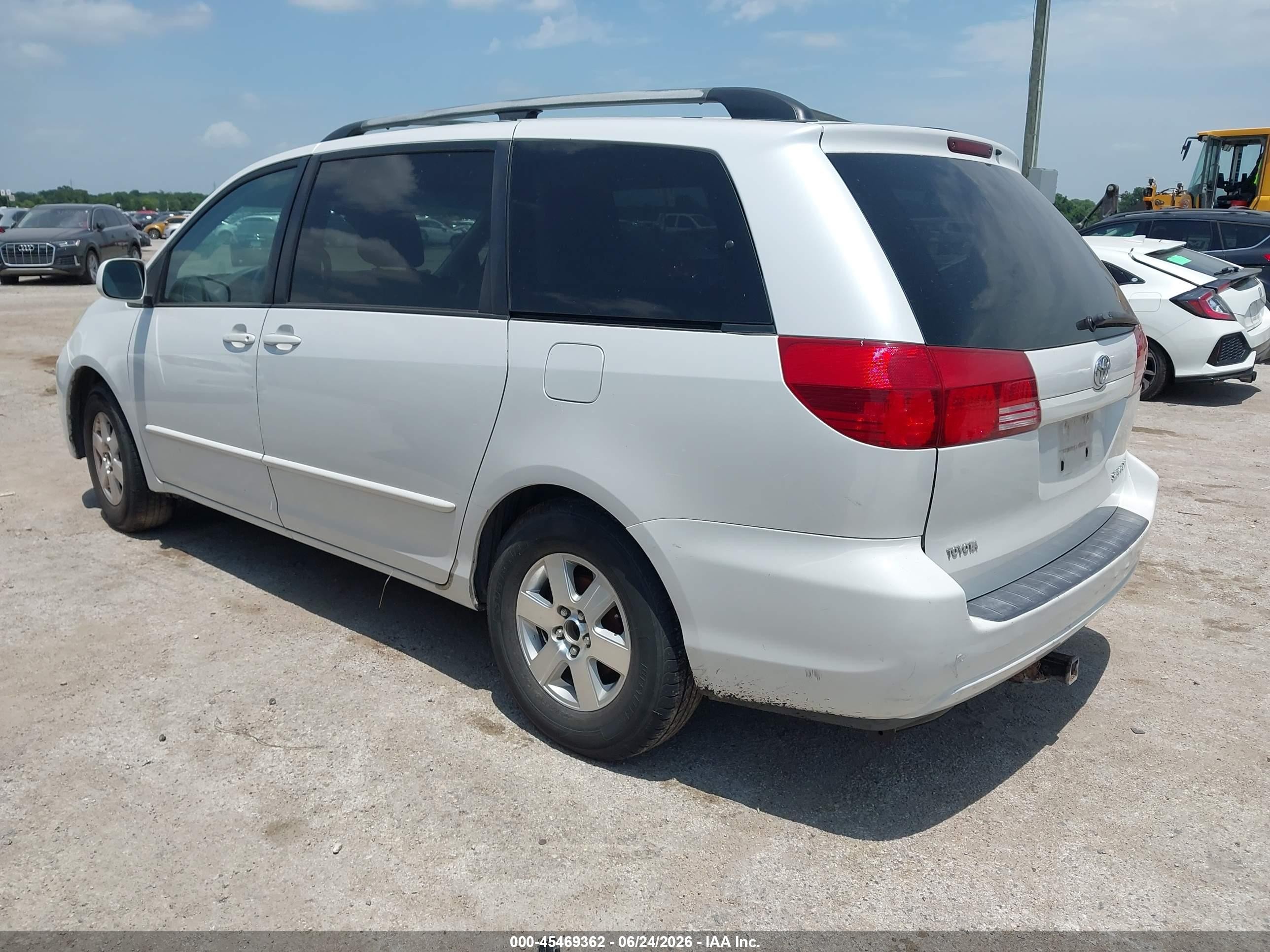 2005 Toyota Sienna Xle White vin: 5TDZA22C45S255259