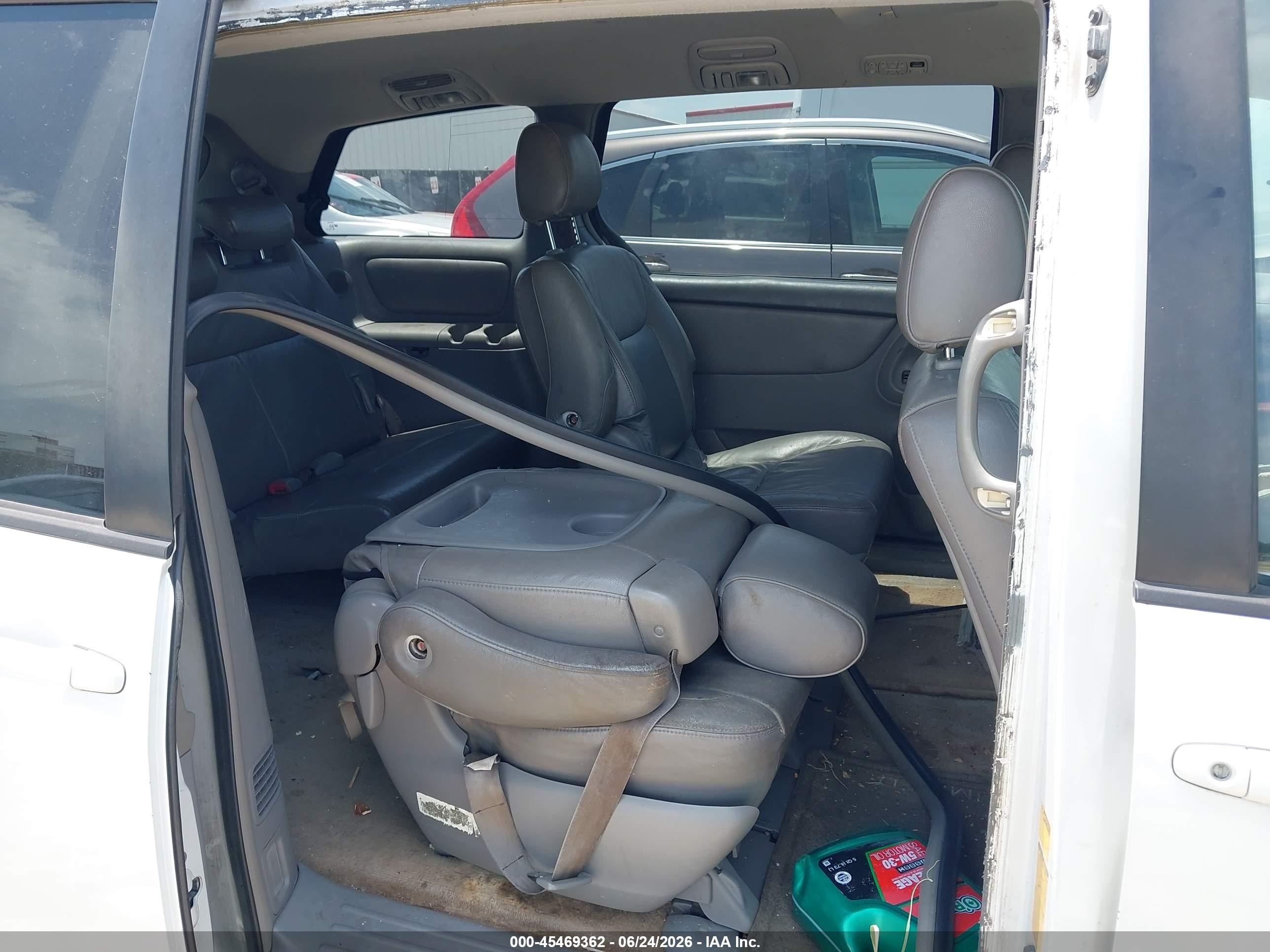 2005 Toyota Sienna Xle White vin: 5TDZA22C45S255259