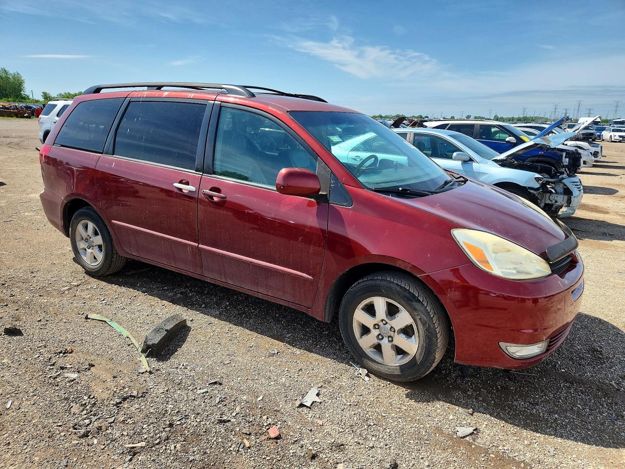 2005 Toyota Sienna Xle 7 Passenger Red vin: 5TDZA22C45S269193