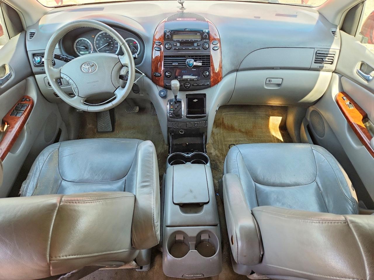 2005 Toyota Sienna Xle 7 Passenger Red vin: 5TDZA22C45S269193