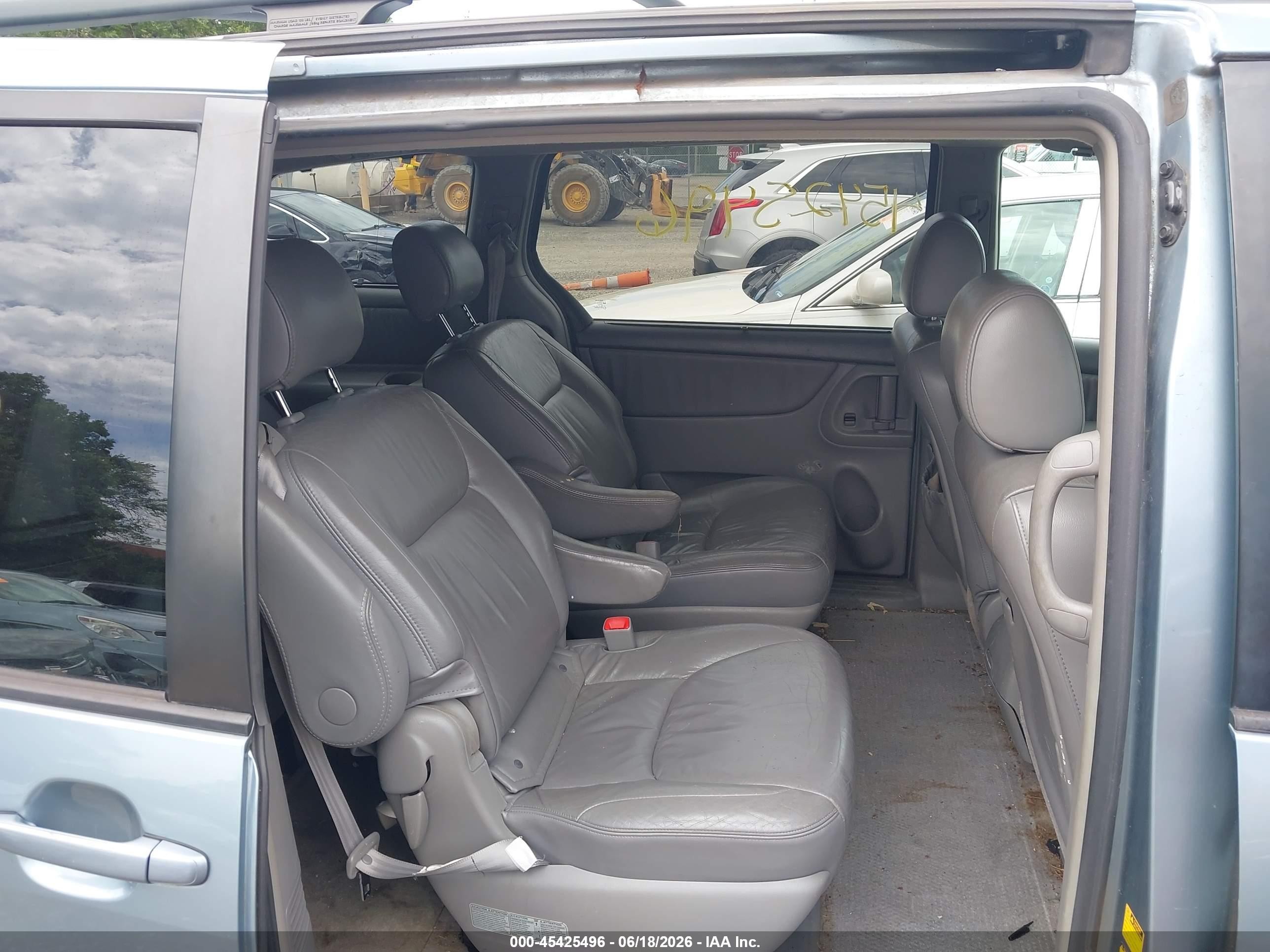 2005 Toyota Sienna Xle Blue vin: 5TDZA22C45S329439