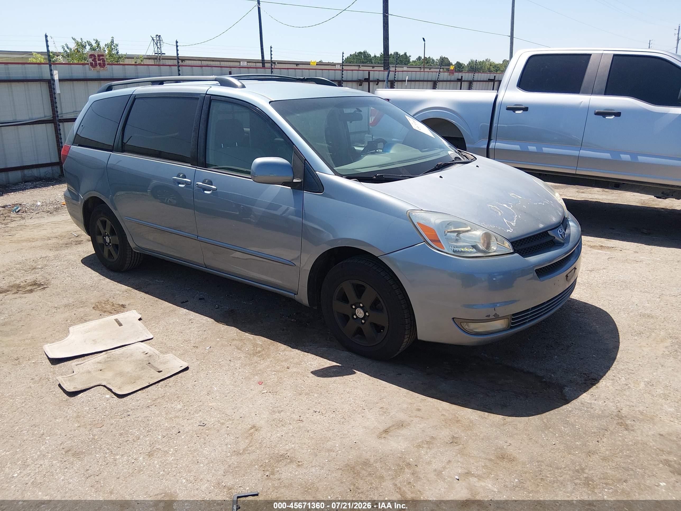 2005 Toyota Sienna Xle Light Blue vin: 5TDZA22C45S332762