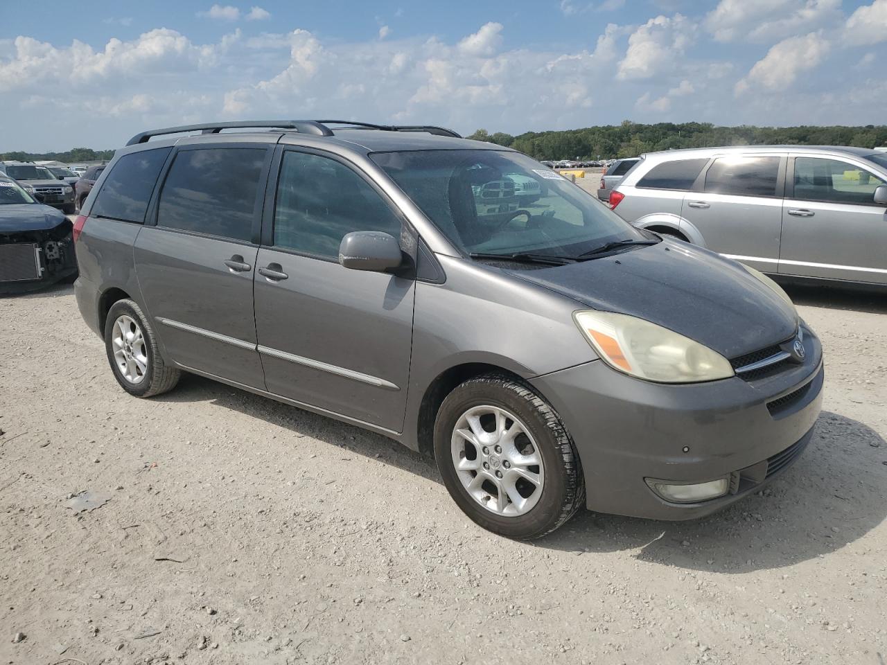 2005 Toyota Sienna Xle Серый vin: 5TDZA22C45S379337