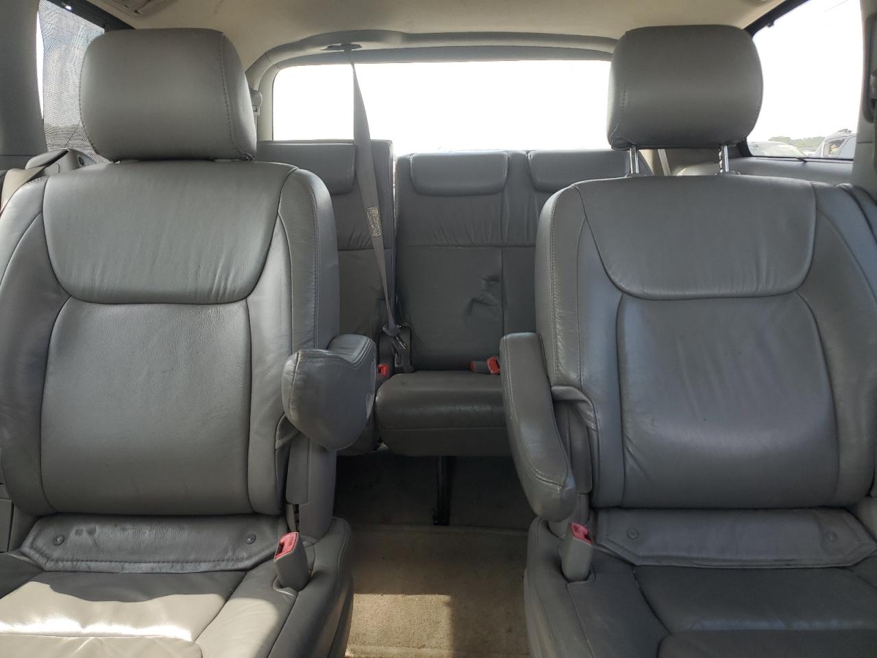 2005 Toyota Sienna Xle Серый vin: 5TDZA22C45S379337