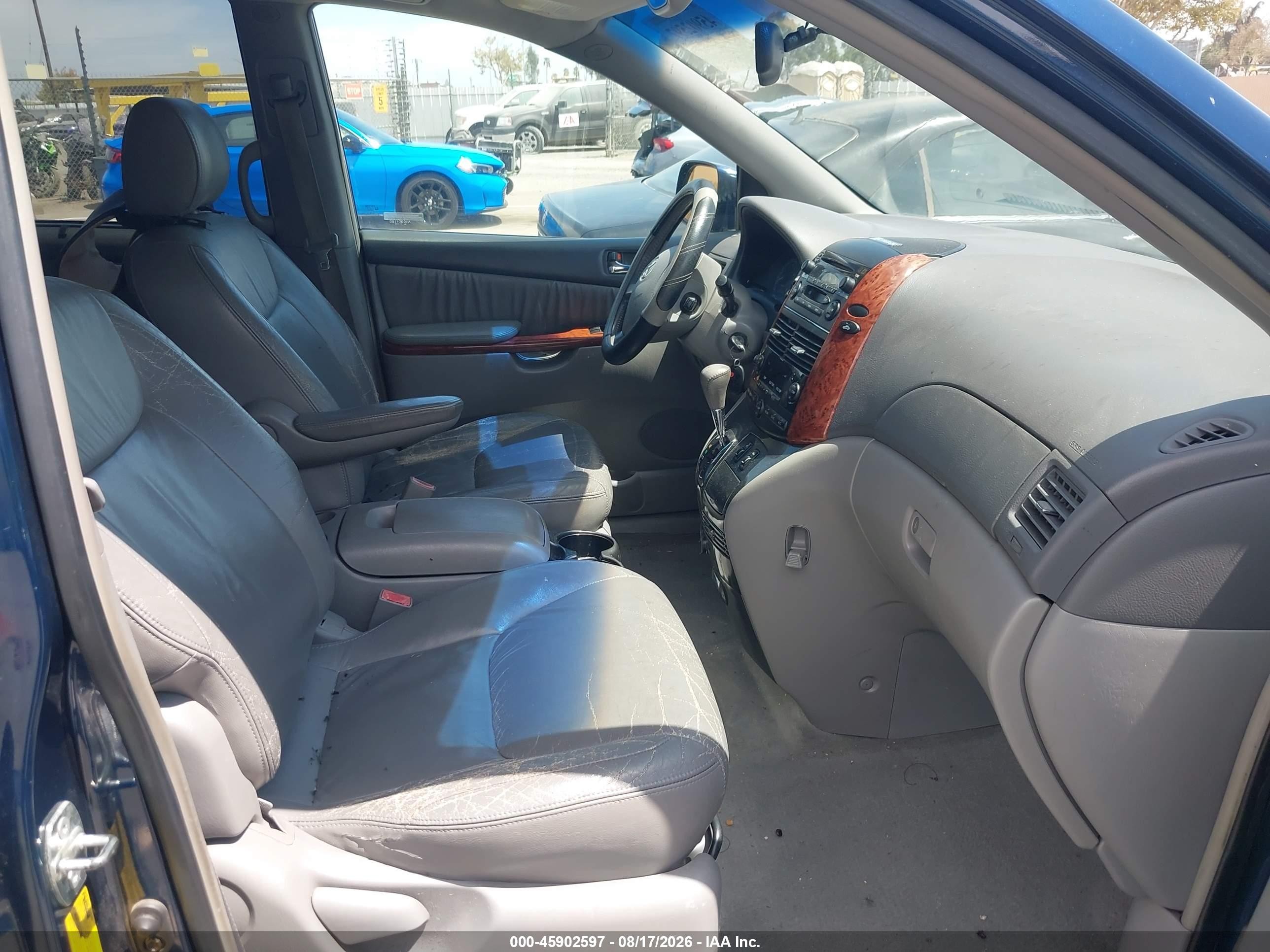2004 Toyota Sienna Xle Blue vin: 5TDZA22C54S012297