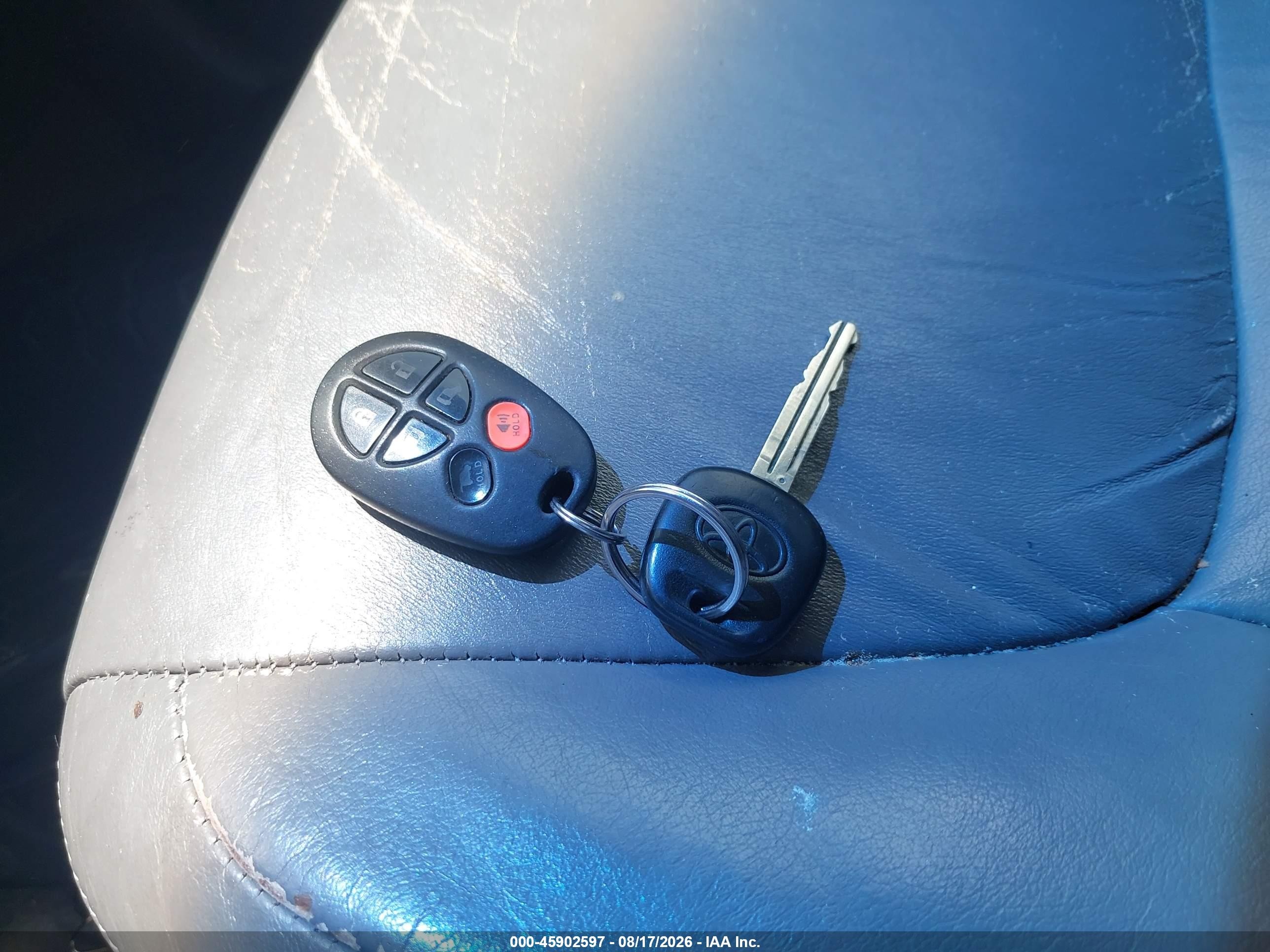 2004 Toyota Sienna Xle Blue vin: 5TDZA22C54S012297