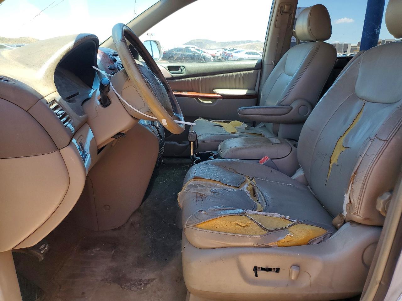 2004 Toyota Sienna Xle 7 Passenger White vin: 5TDZA22C54S112979