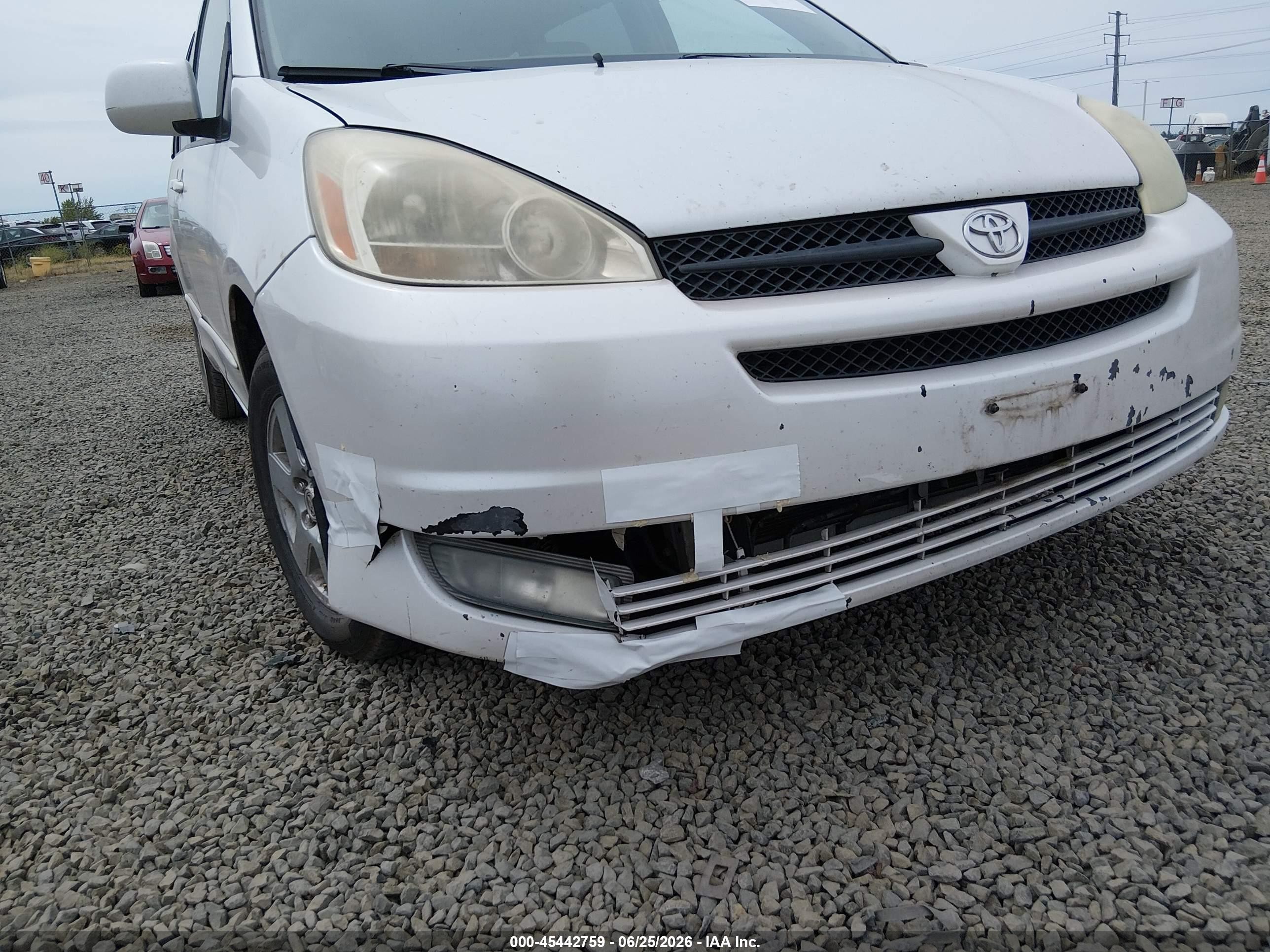 2004 Toyota Sienna Xle White vin: 5TDZA22C54S190307