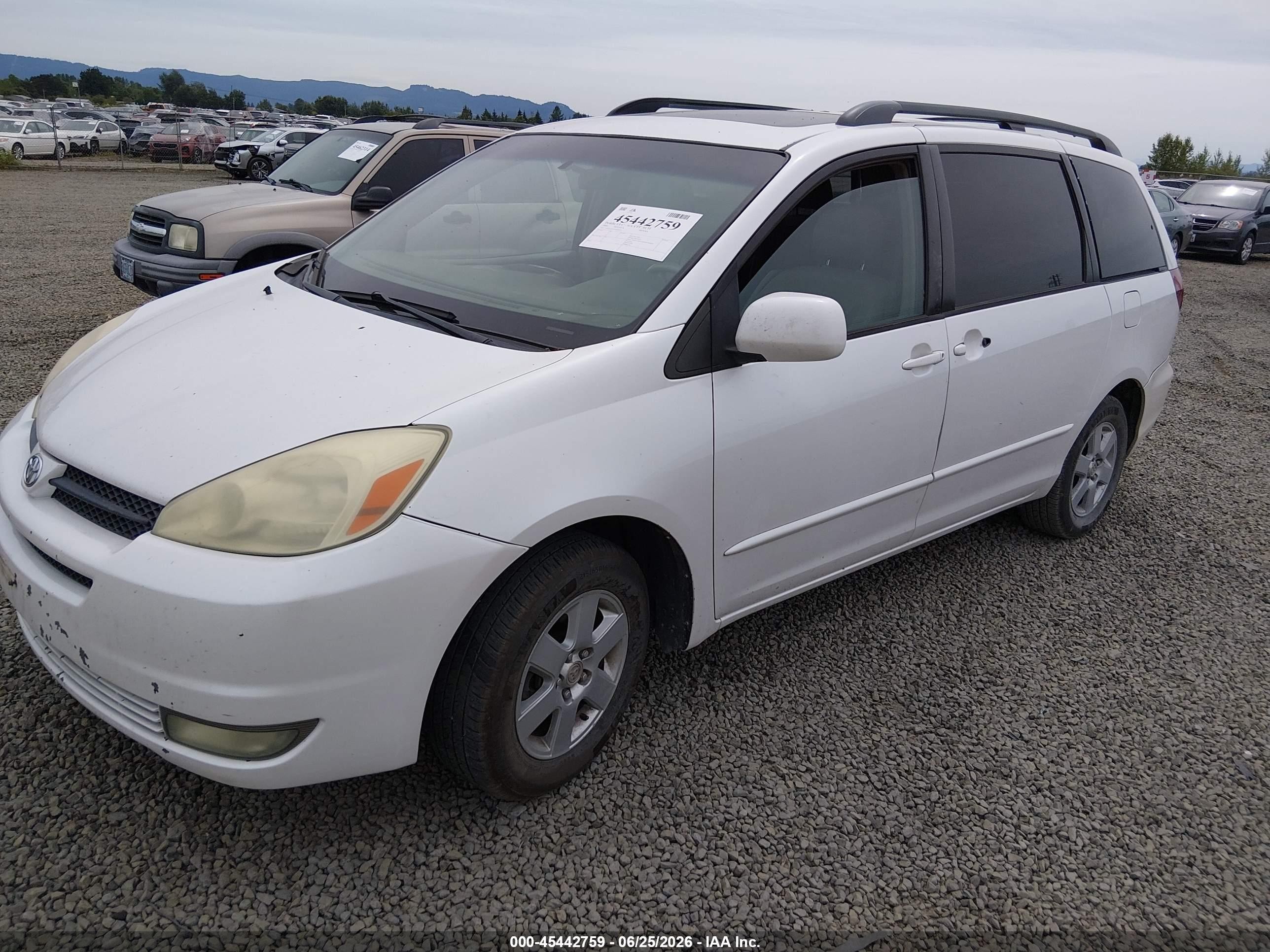 2004 Toyota Sienna Xle White vin: 5TDZA22C54S190307