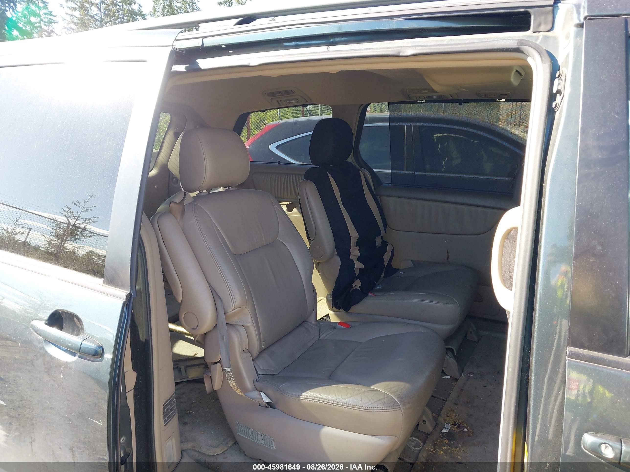 2004 Toyota Sienna Xle Gray vin: 5TDZA22C54S202522