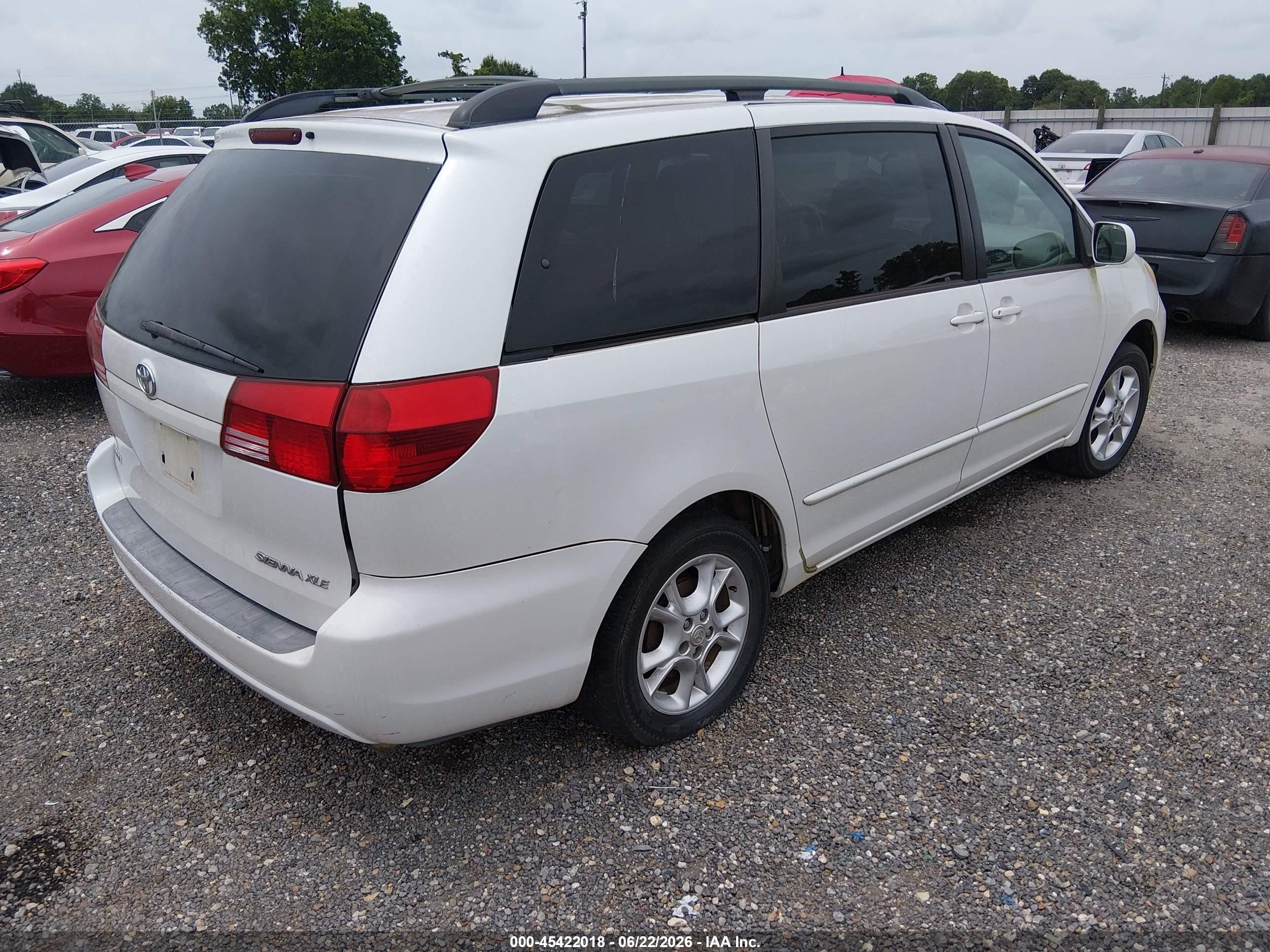 2004 Toyota Sienna Xle White vin: 5TDZA22C54S215867