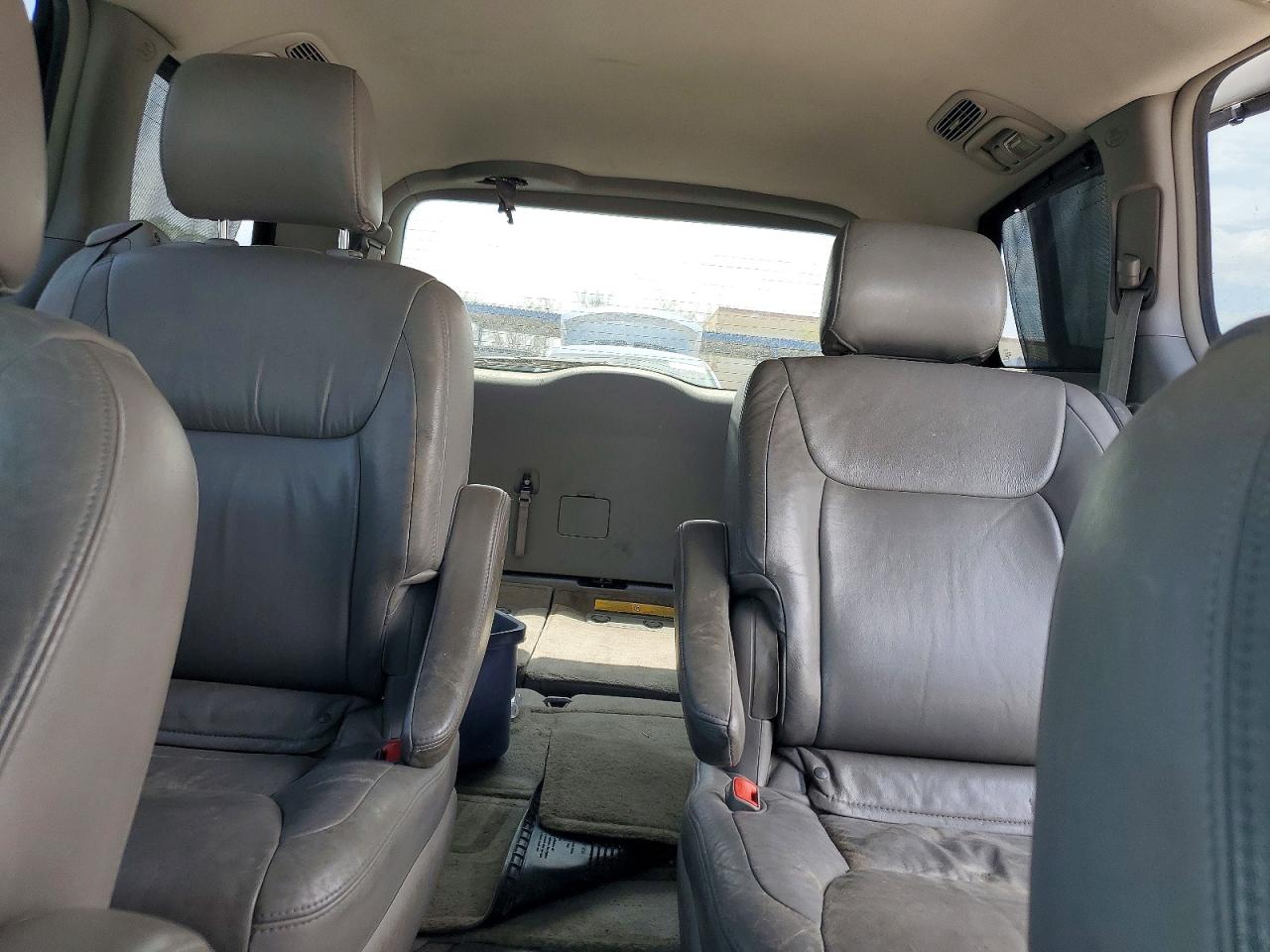 2005 Toyota Sienna Xle 7 Passenger Silver vin: 5TDZA22C55S259143