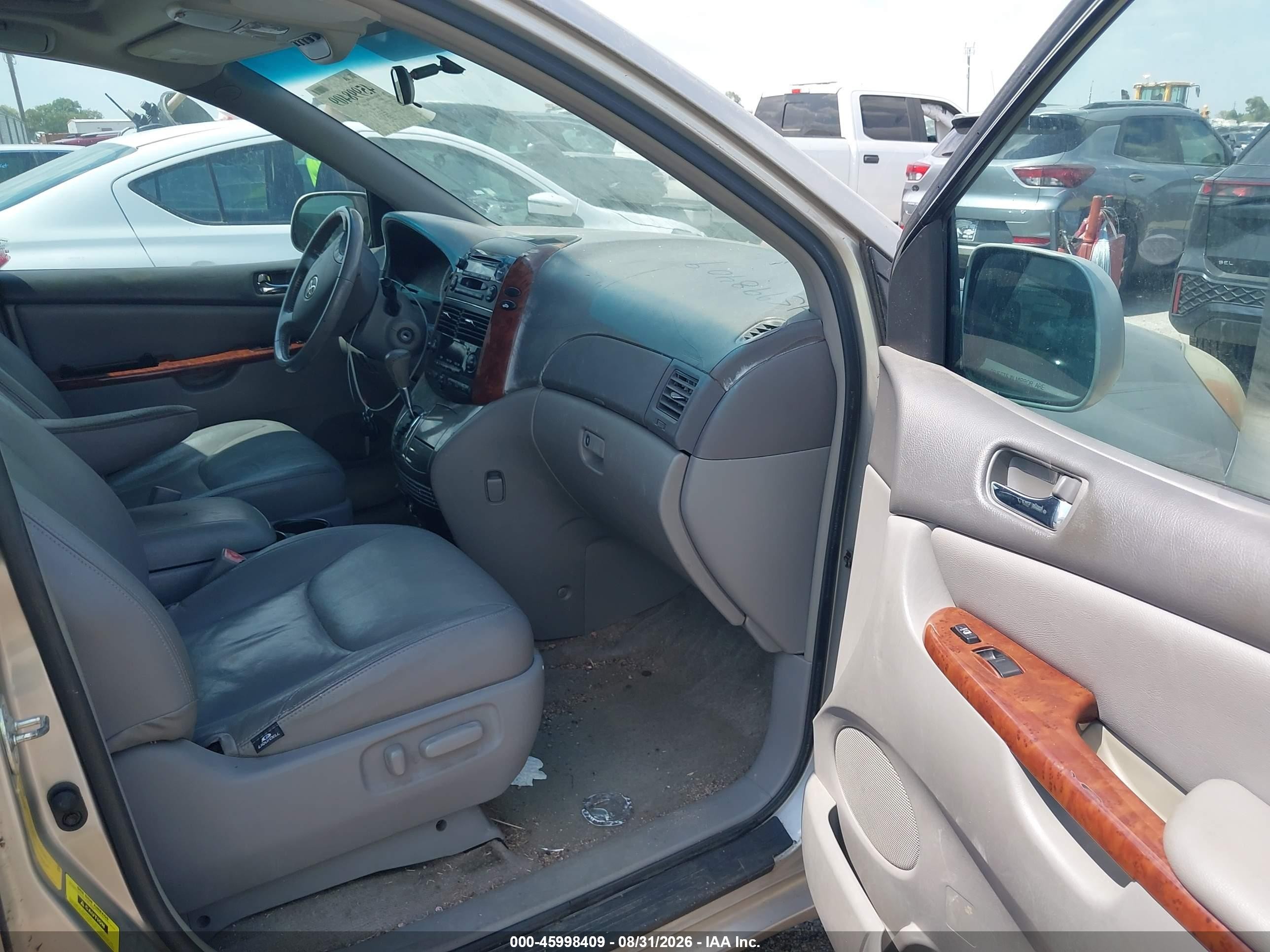 2005 Toyota Sienna Xle Champagne vin: 5TDZA22C55S302475