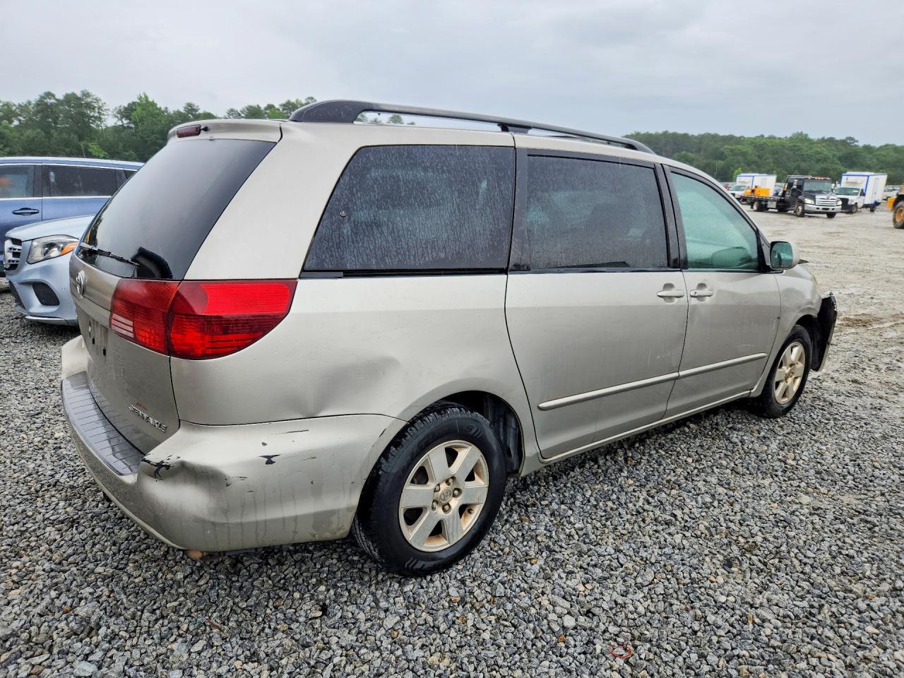 2005 Toyota Sienna Xle 7 Passenger Gold vin: 5TDZA22C55S312665