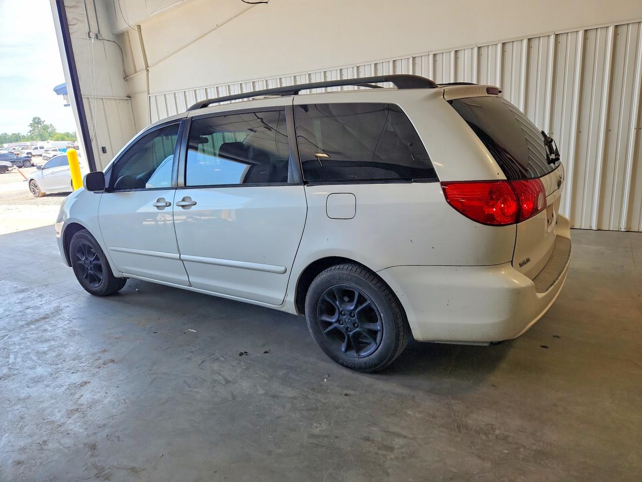 2006 Toyota Sienna Xle 7 Passenger White vin: 5TDZA22C56S535872