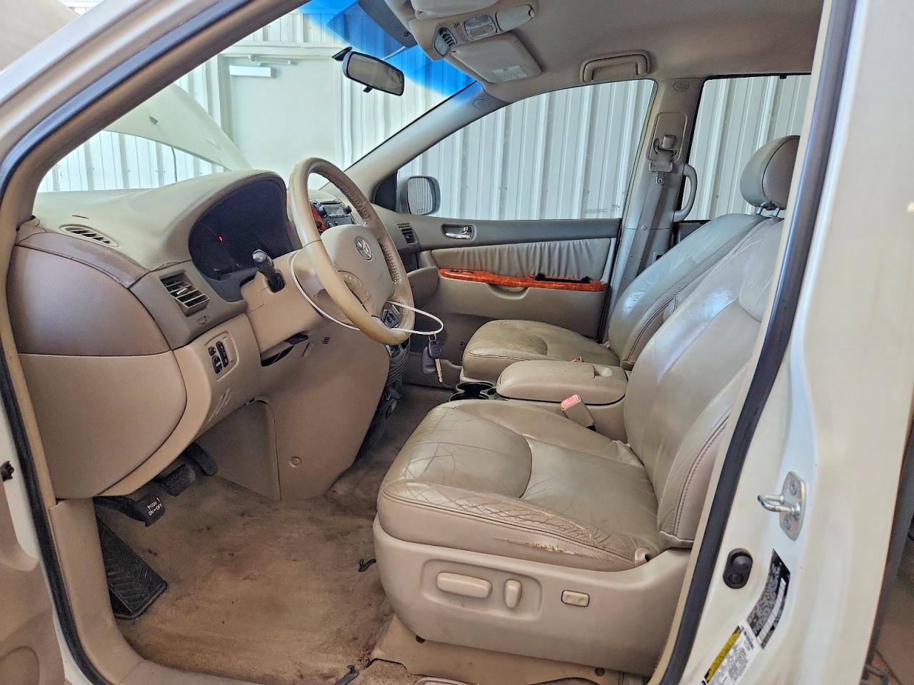 2006 Toyota Sienna Xle 7 Passenger White vin: 5TDZA22C56S535872