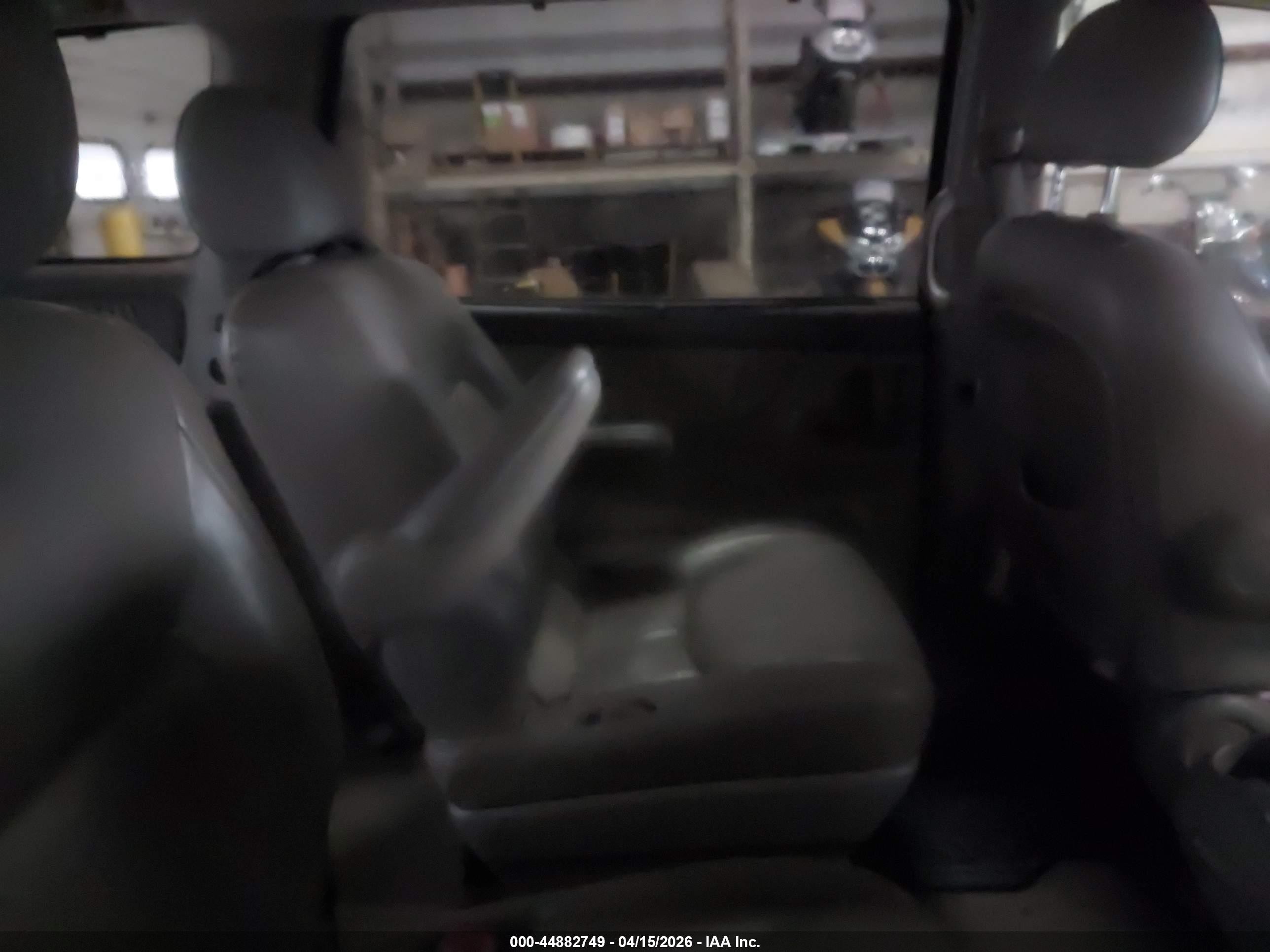 2004 Toyota Sienna Xle Gold vin: 5TDZA22C64S039072