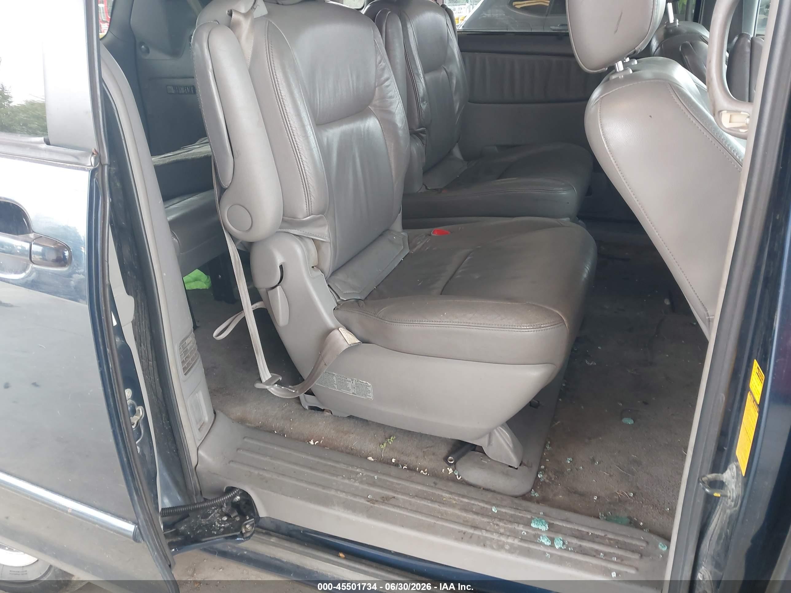 2004 Toyota Sienna Xle Blue vin: 5TDZA22C64S078065