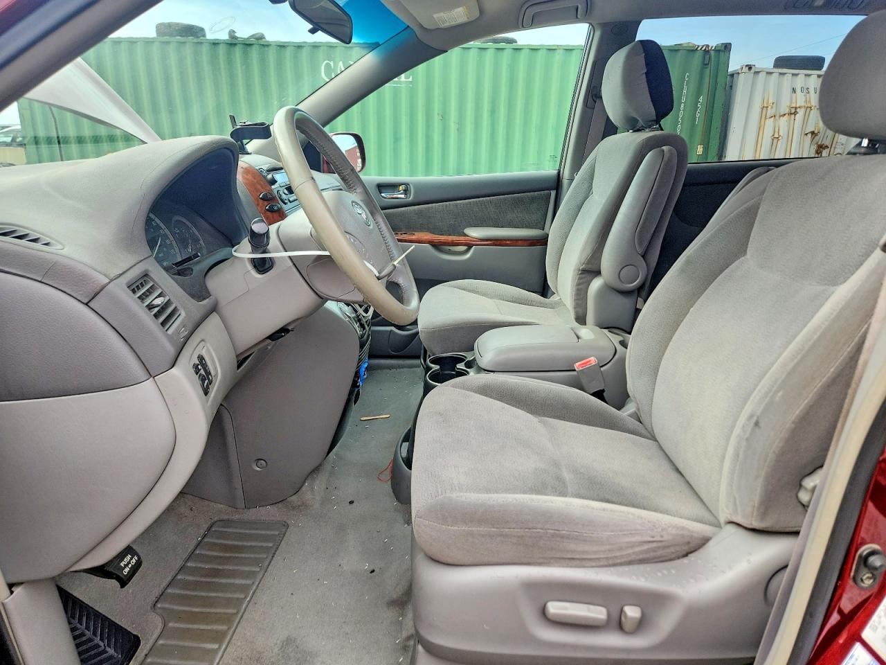 2004 Toyota Sienna Xle 7 Passenger Burgundy vin: 5TDZA22C64S094041