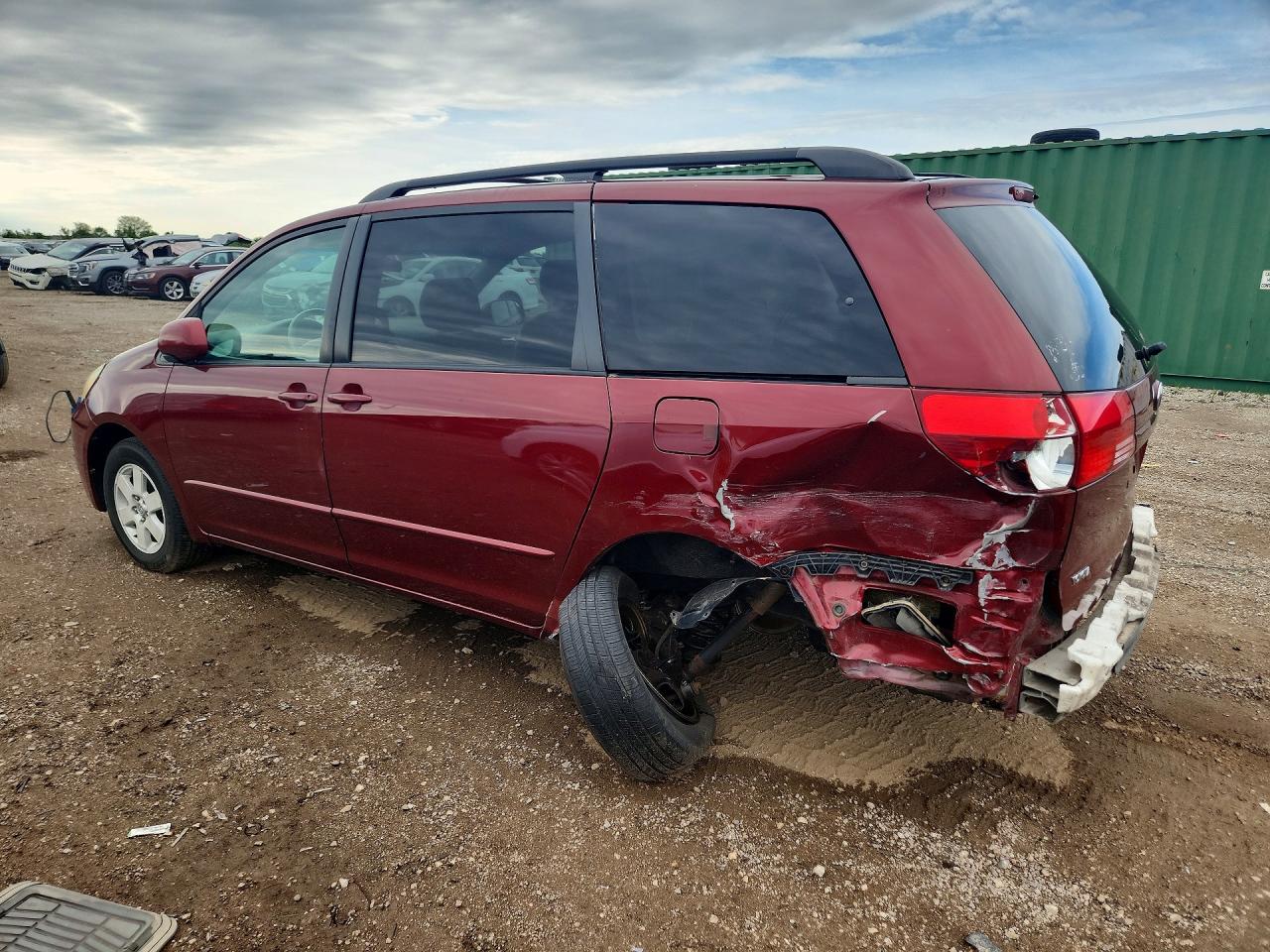2004 Toyota Sienna Xle 7 Passenger Burgundy vin: 5TDZA22C64S094041