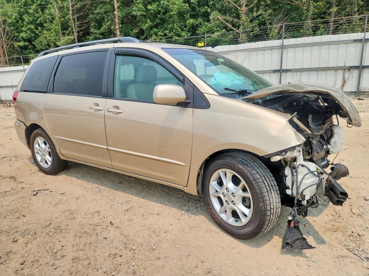 2004 Toyota Sienna Xle 7 Passenger Beige vin: 5TDZA22C64S196231