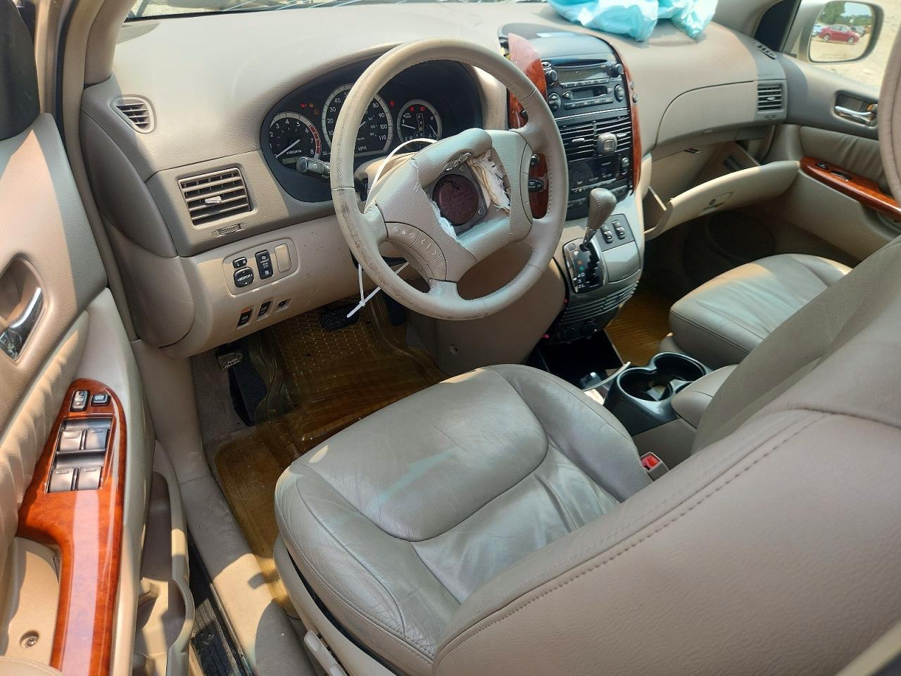 2004 Toyota Sienna Xle 7 Passenger Beige vin: 5TDZA22C64S196231