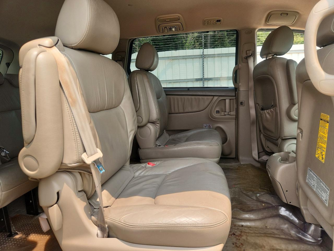 2004 Toyota Sienna Xle 7 Passenger Beige vin: 5TDZA22C64S196231