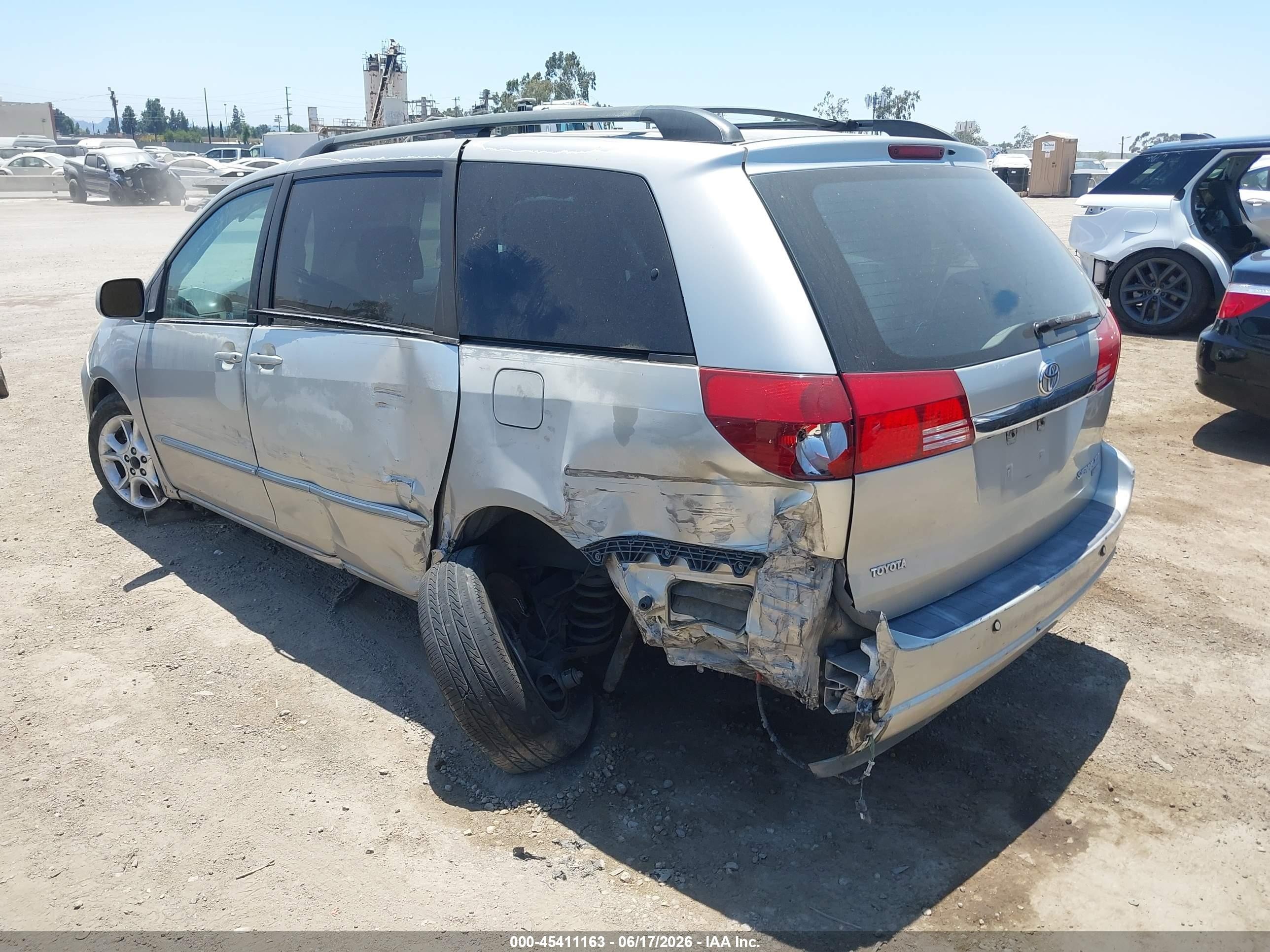 2004 Toyota Sienna Xle Limited Silver vin: 5TDZA22C64S212086