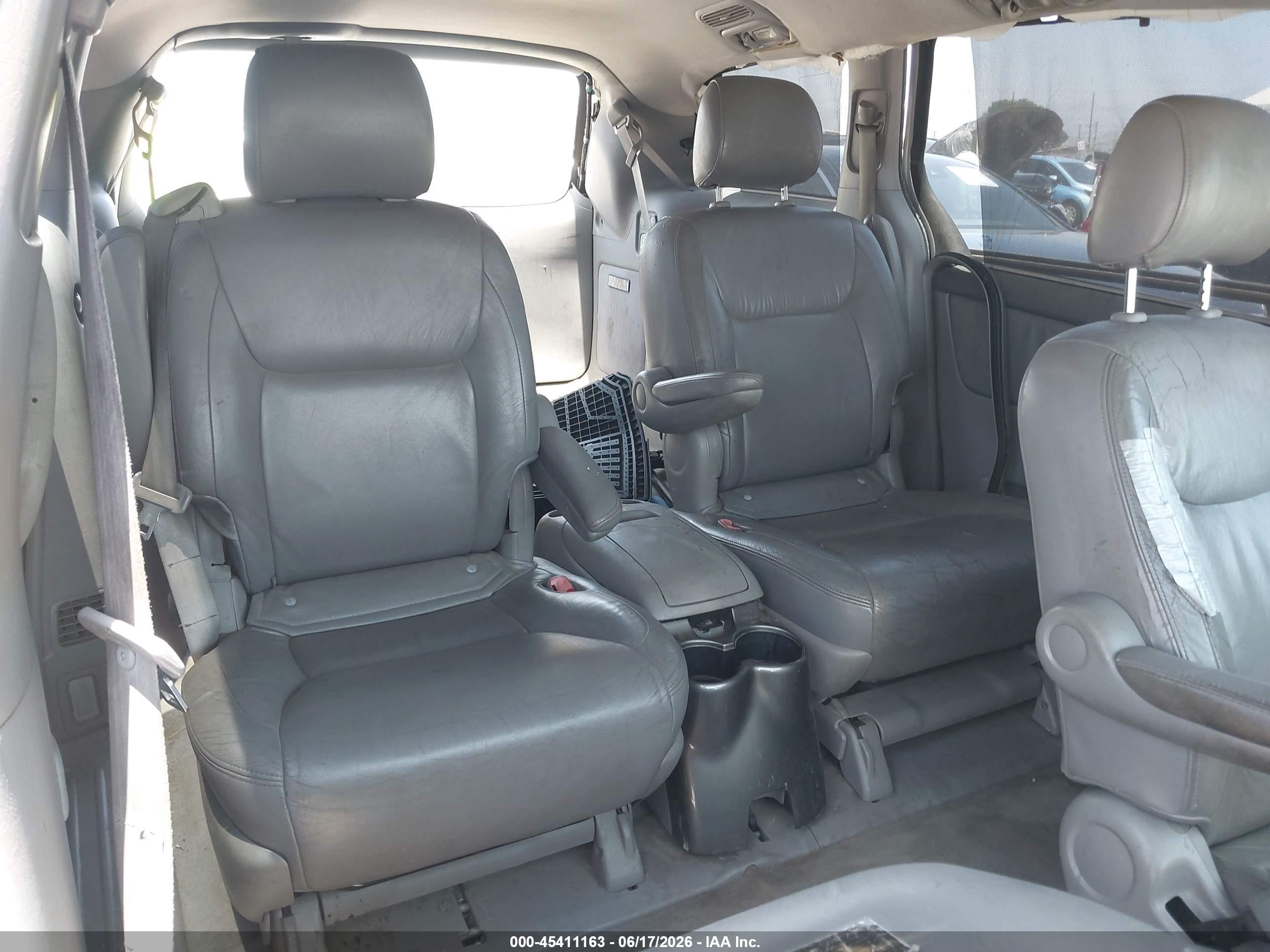 2004 Toyota Sienna Xle Limited Silver vin: 5TDZA22C64S212086