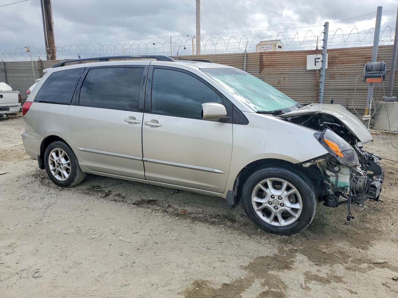 2004 Toyota Sienna Xle Limited 7 Passenger Beige vin: 5TDZA22C64S217384