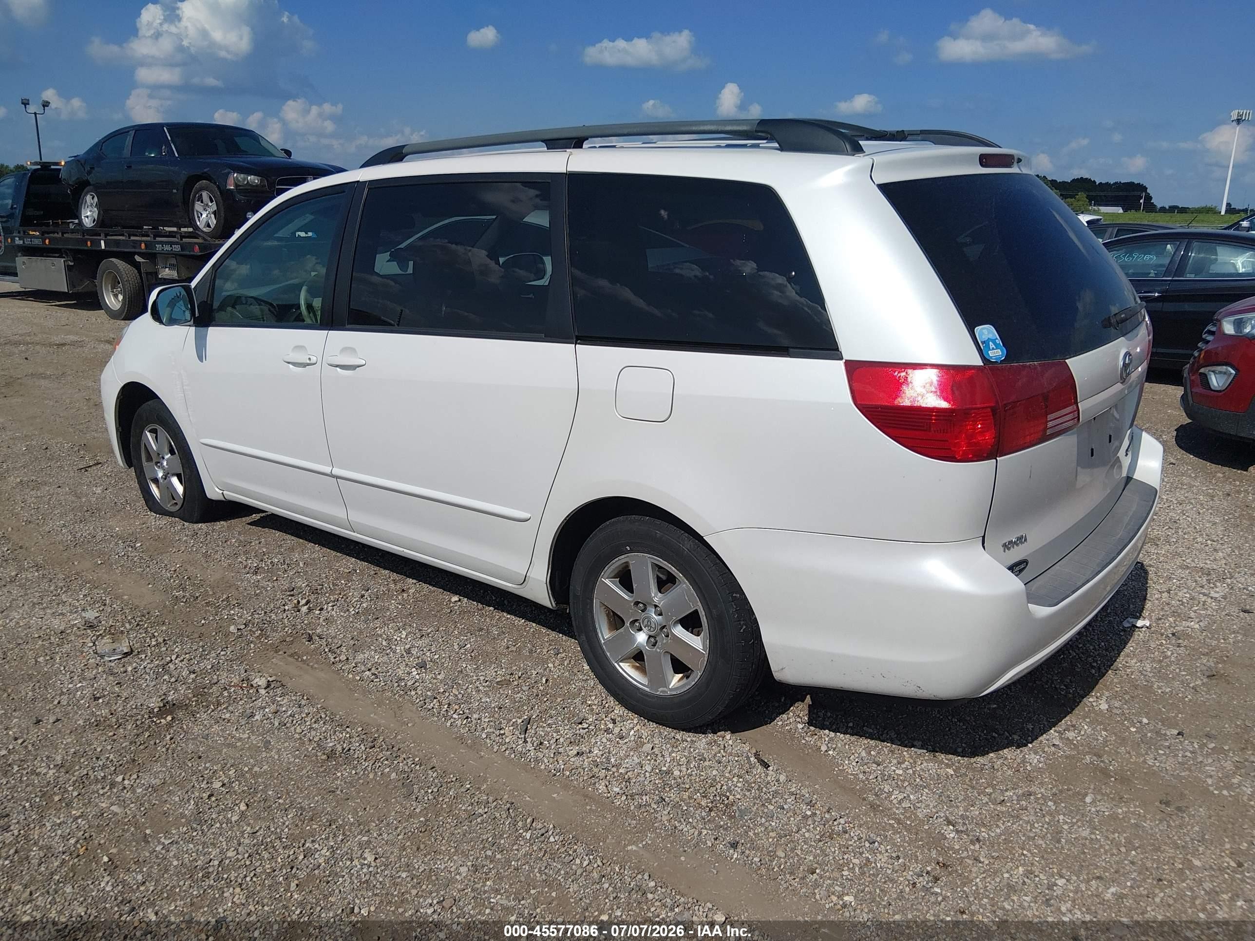 2005 Toyota Sienna Xle White vin: 5TDZA22C65S227737