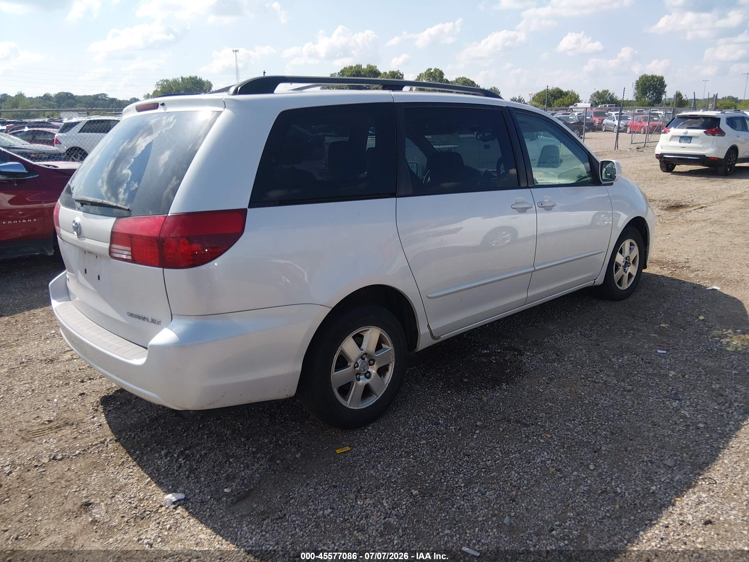 2005 Toyota Sienna Xle White vin: 5TDZA22C65S227737