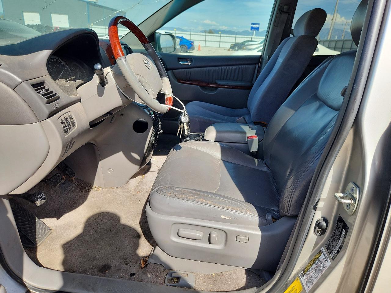 2005 Toyota Sienna Xle Limited 7 Passenger Silver vin: 5TDZA22C65S375175