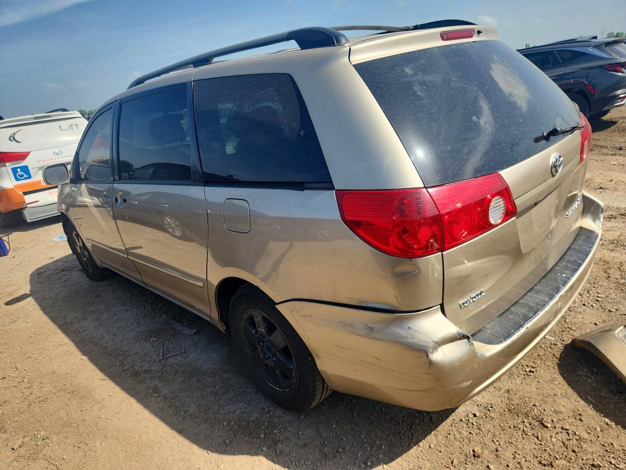 2006 Toyota Sienna Xle 7 Passenger Gold vin: 5TDZA22C66S411304