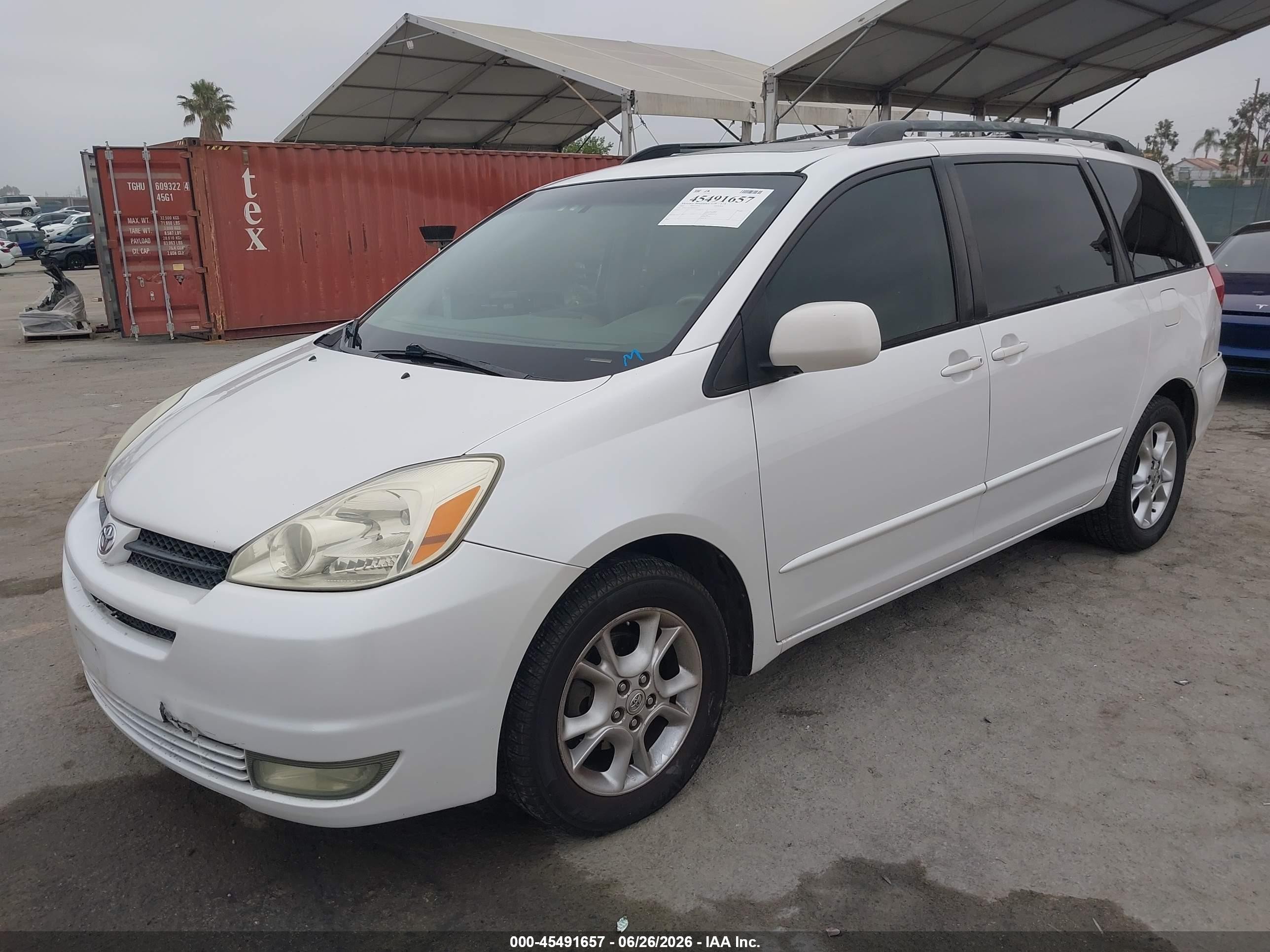 2004 Toyota Sienna Xle White vin: 5TDZA22C74S107671