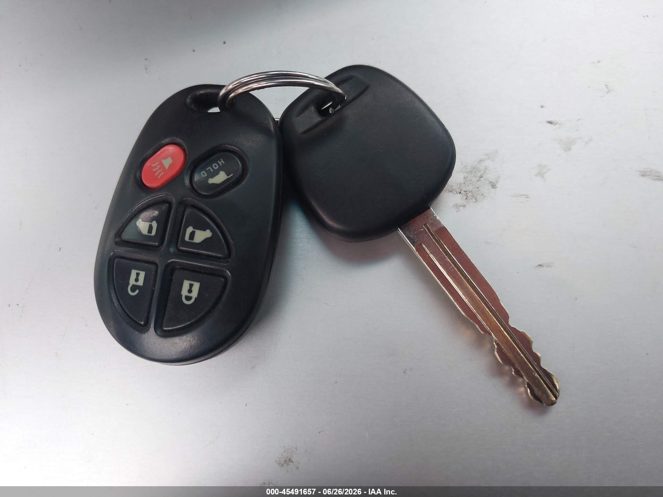 2004 Toyota Sienna Xle White vin: 5TDZA22C74S107671