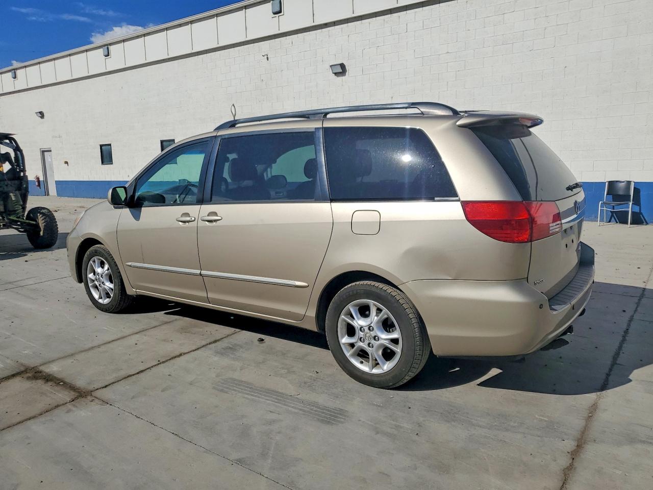 2004 Toyota Sienna Xle Limited 7 Passenger Желто-коричневый vin: 5TDZA22C74S202070