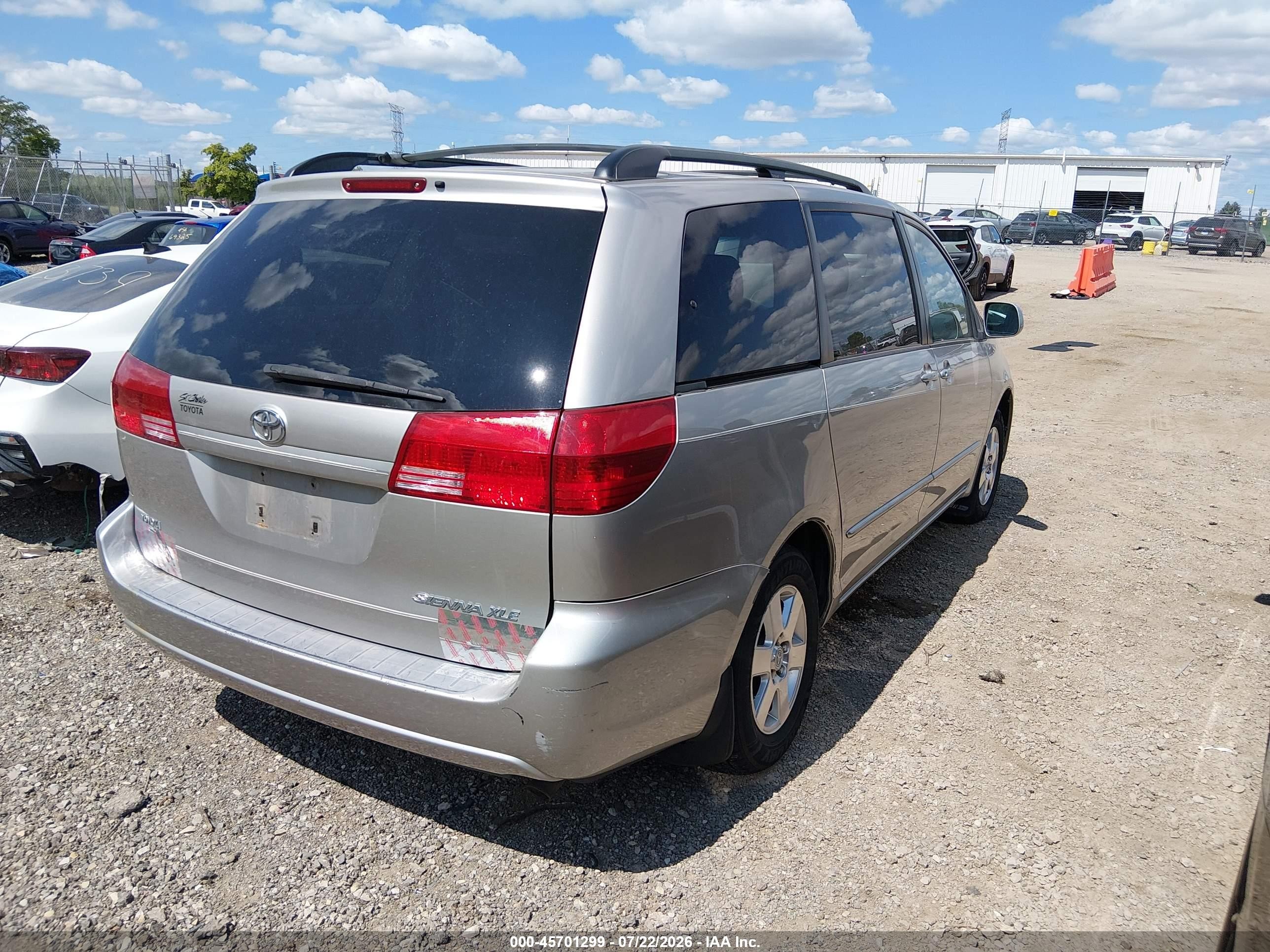 2004 Toyota Sienna Xle Silver vin: 5TDZA22C74S203879