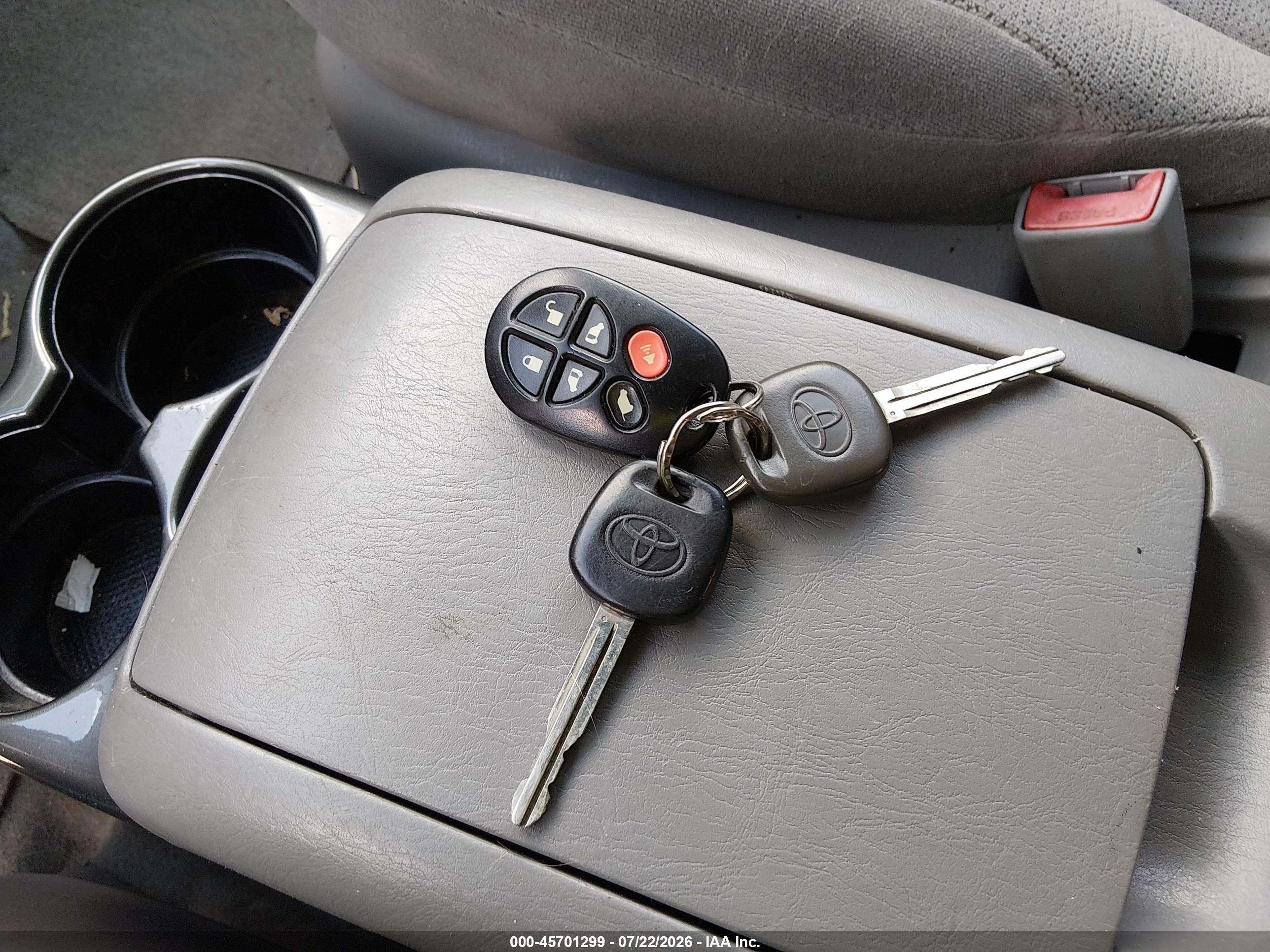 2004 Toyota Sienna Xle Silver vin: 5TDZA22C74S203879