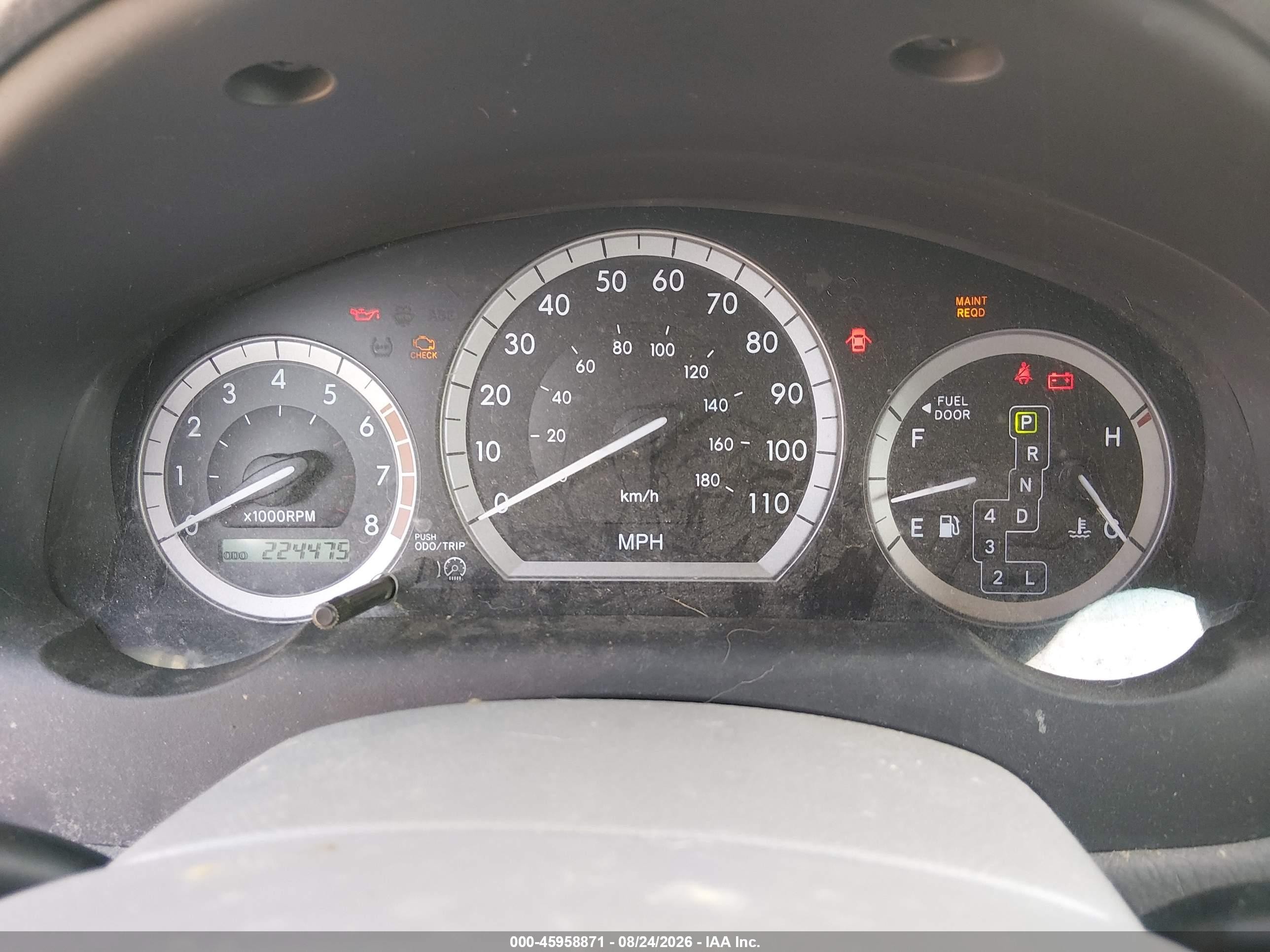 2004 Toyota Sienna Xle Silver vin: 5TDZA22C74S205518