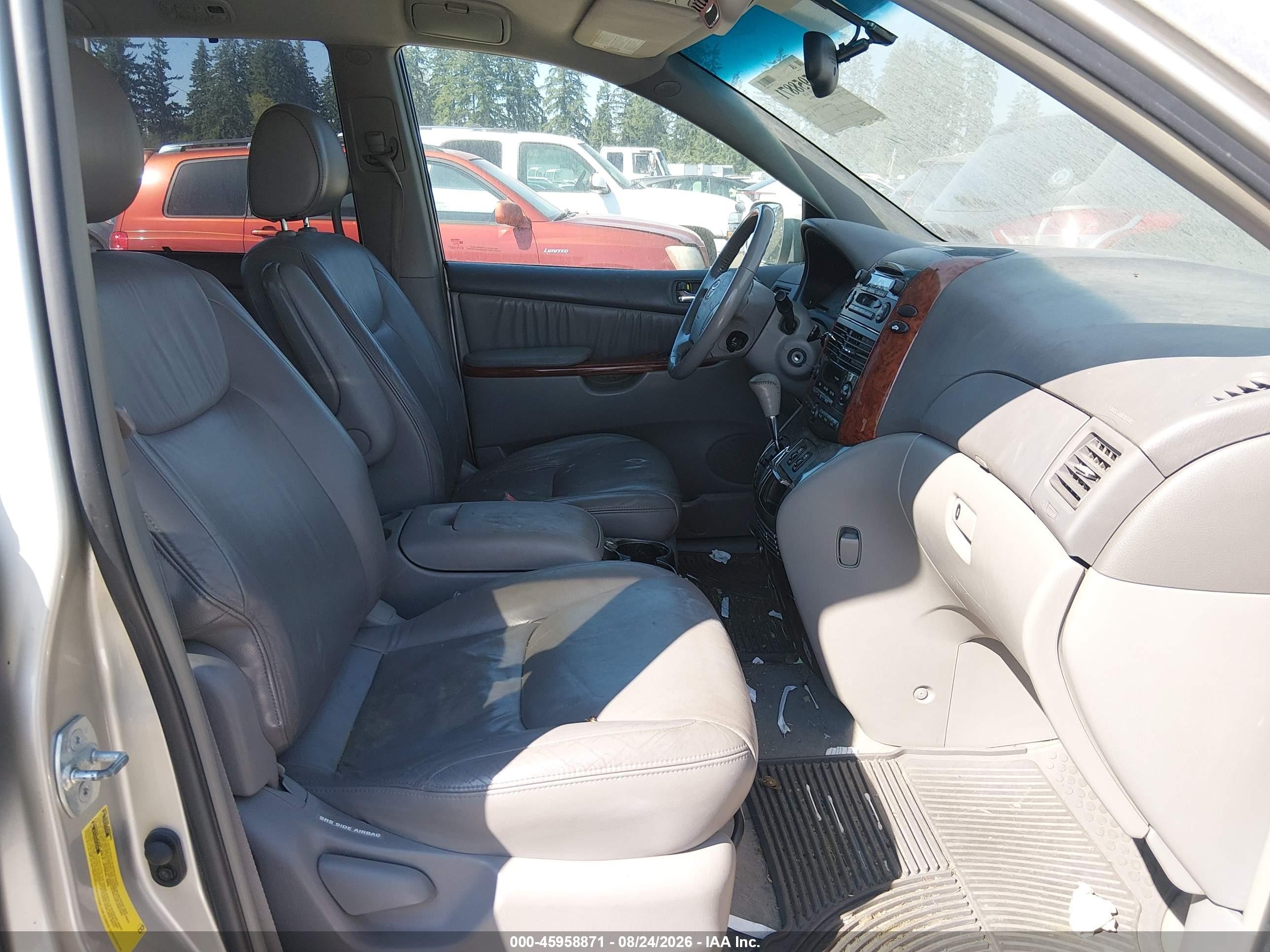 2004 Toyota Sienna Xle Silver vin: 5TDZA22C74S205518
