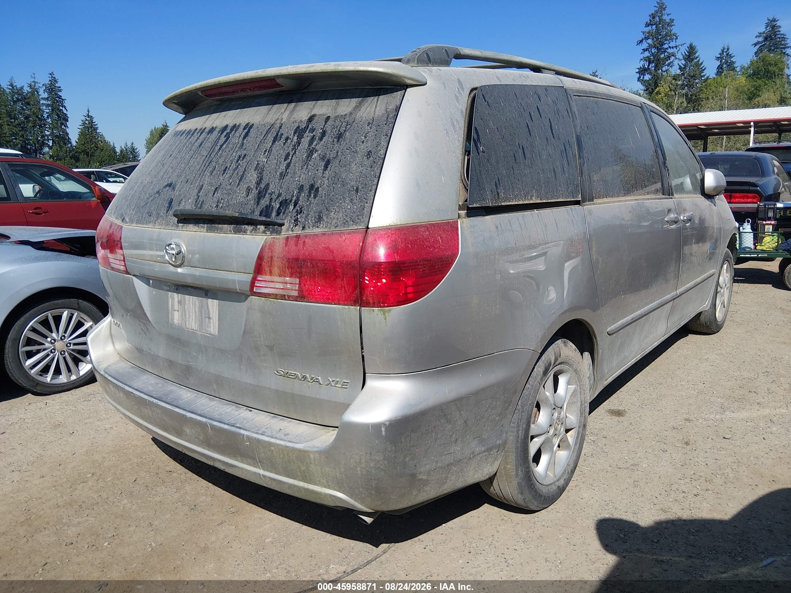 2004 Toyota Sienna Xle Silver vin: 5TDZA22C74S205518