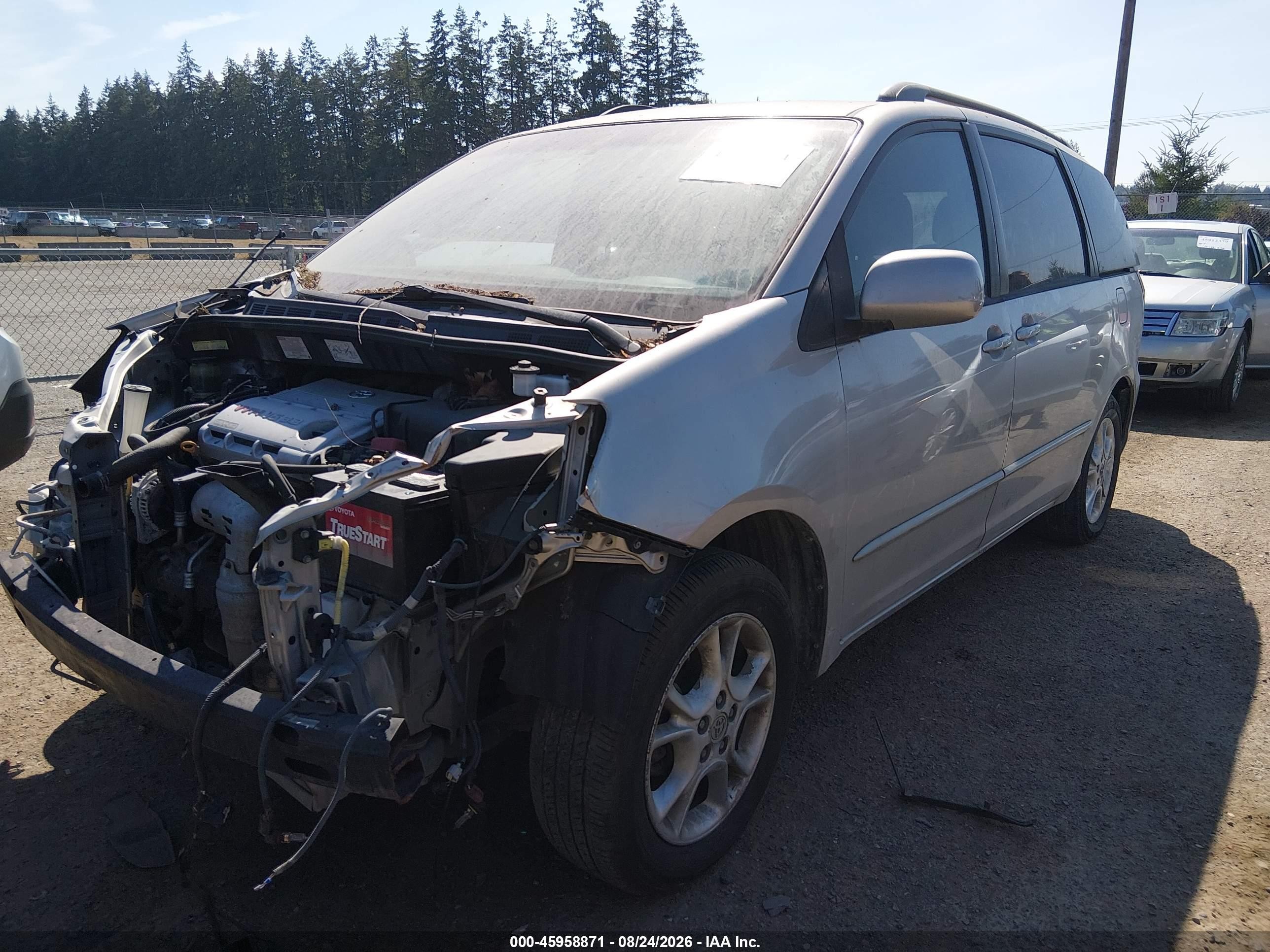 2004 Toyota Sienna Xle Silver vin: 5TDZA22C74S205518