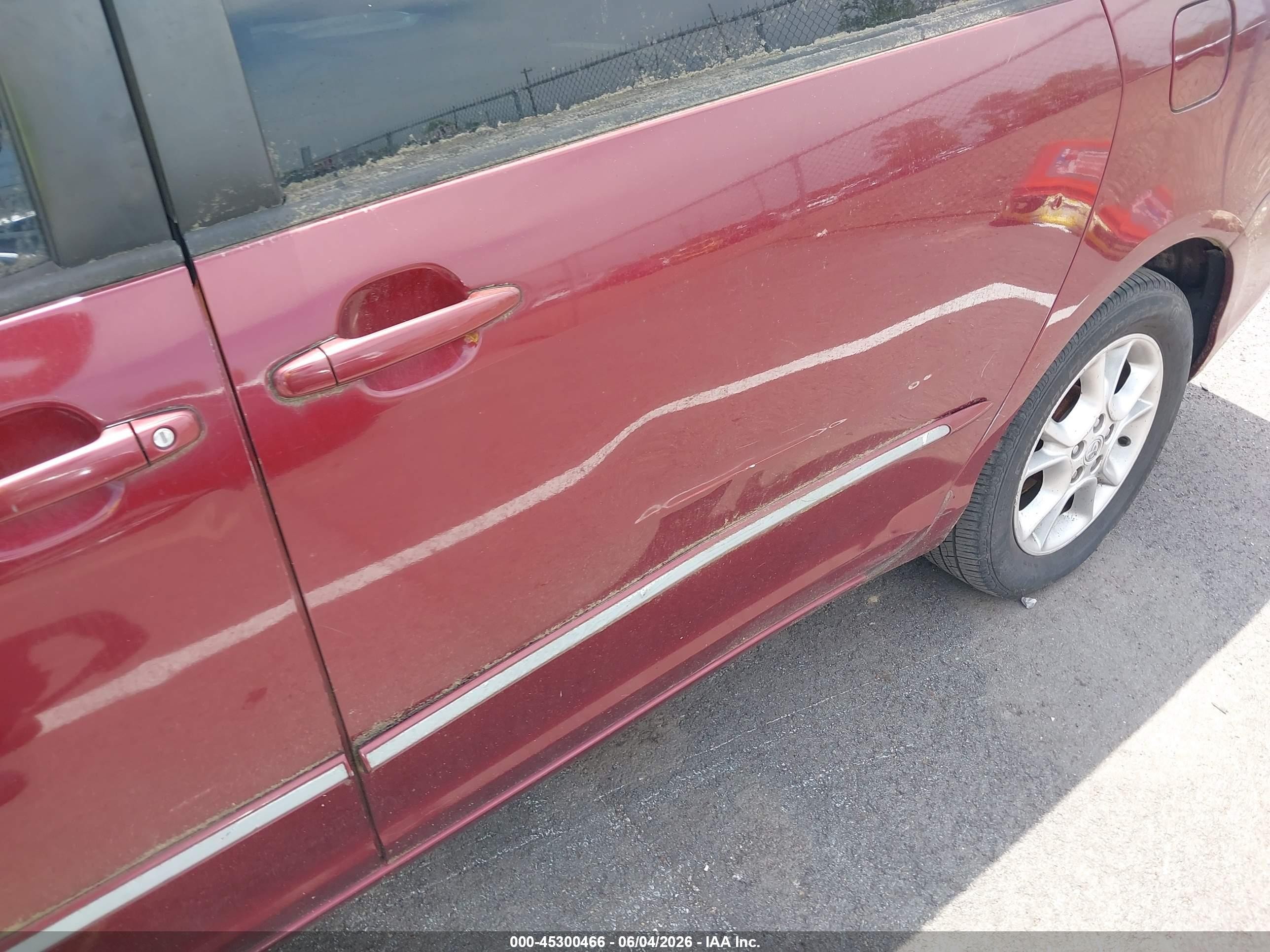 2005 Toyota Sienna Xle Limited Red vin: 5TDZA22C75S240934