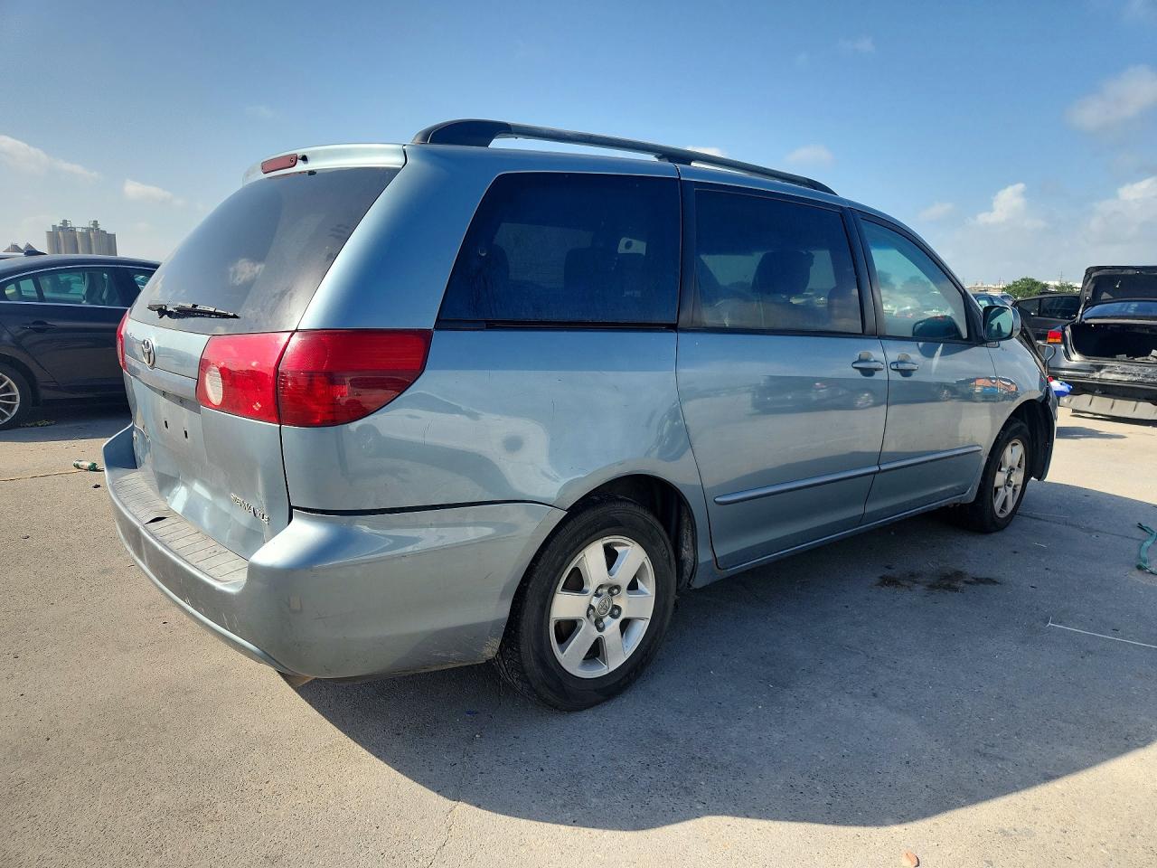 2005 Toyota Sienna Xle 7 Passenger Blue vin: 5TDZA22C75S280284
