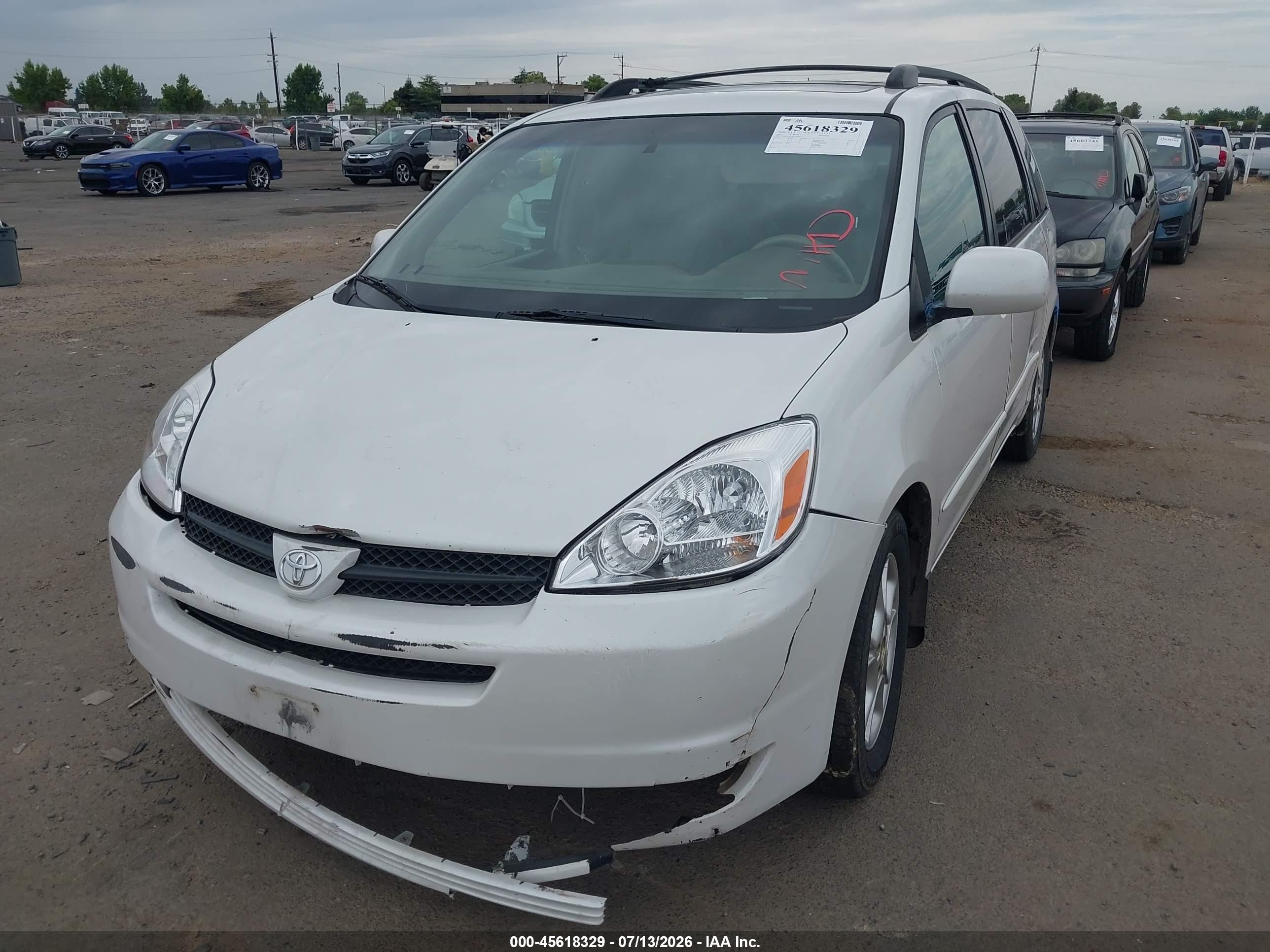2005 Toyota Sienna Xle White vin: 5TDZA22C75S331301