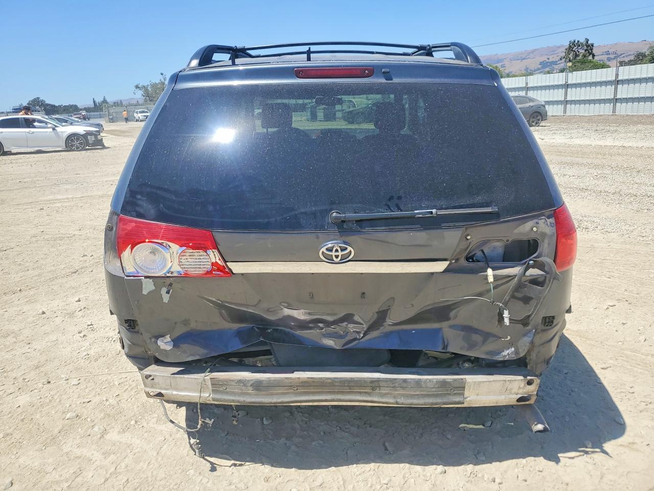 2006 Toyota Sienna Gray vin: 5TDZA22C76S482995