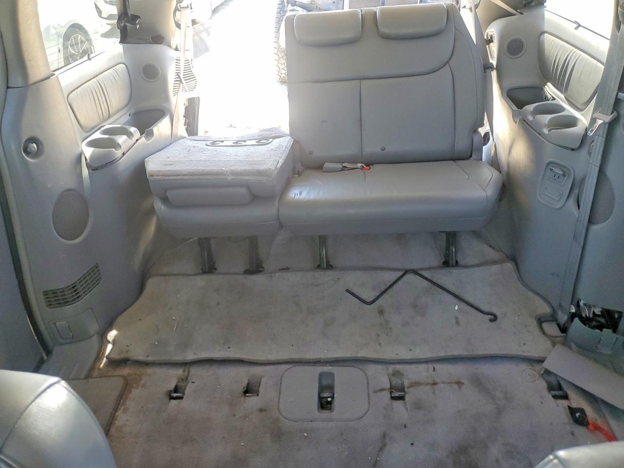 2006 Toyota Sienna Gray vin: 5TDZA22C76S482995