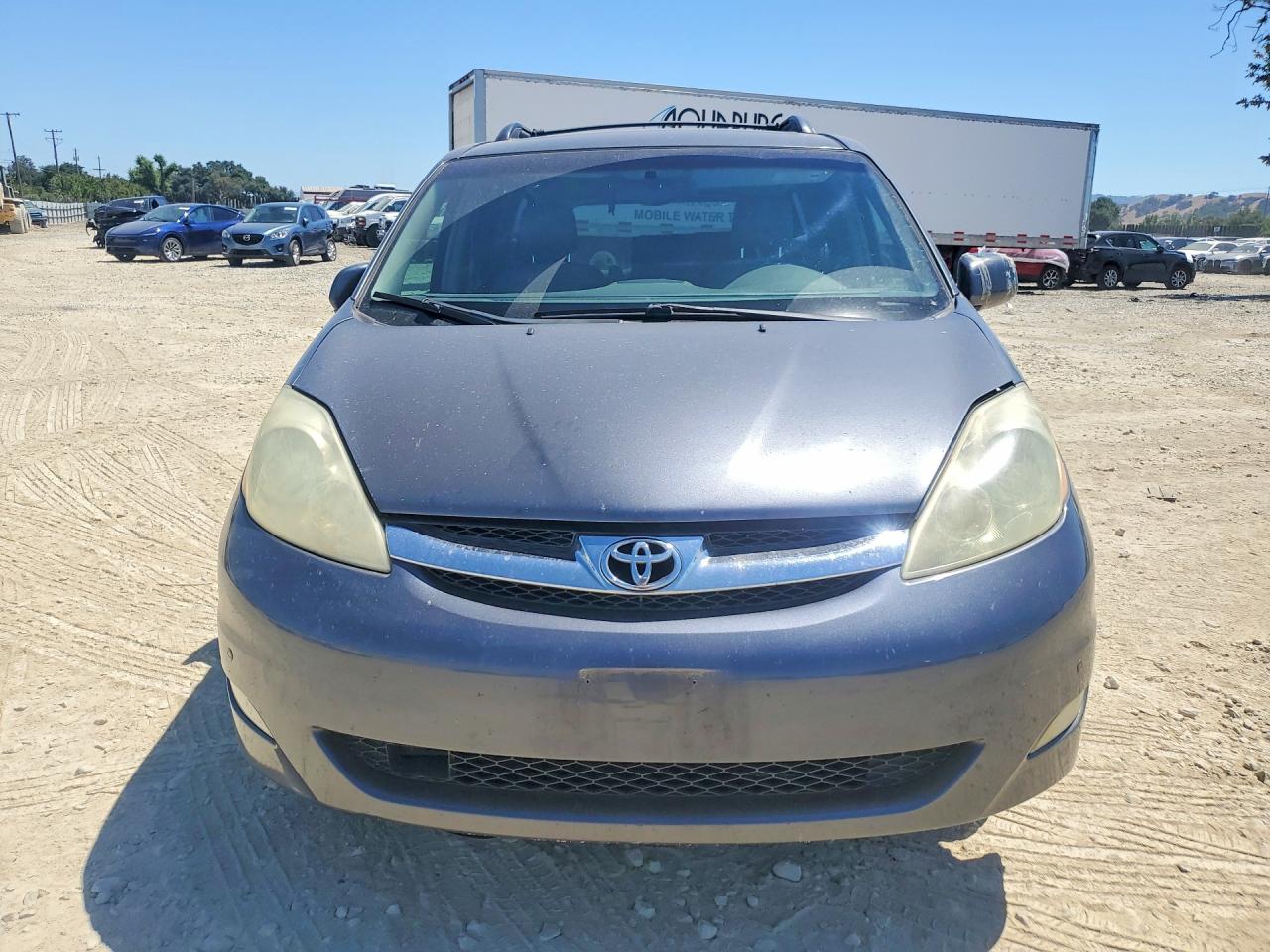 2006 Toyota Sienna Gray vin: 5TDZA22C76S482995