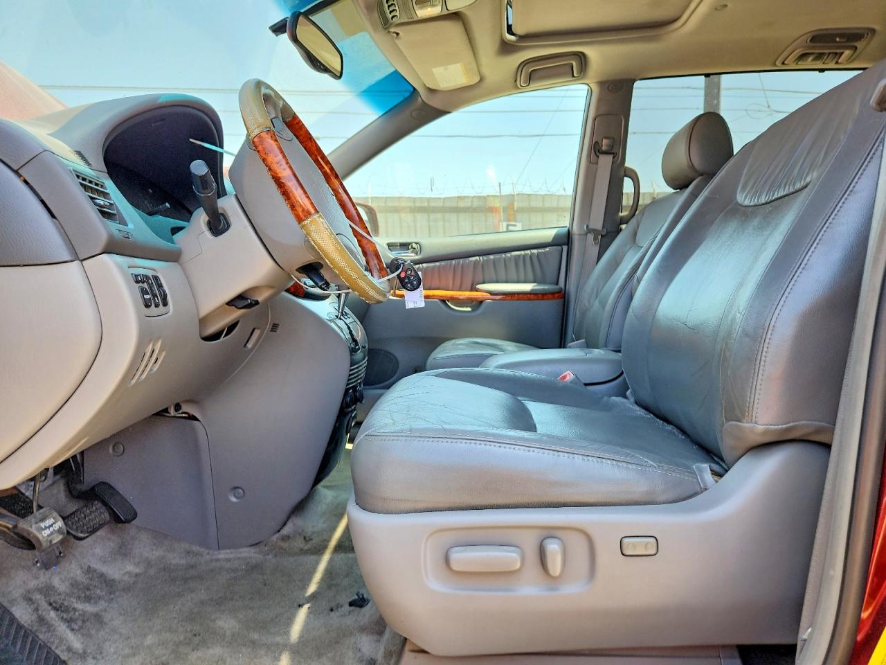 2006 Toyota Sienna Xle Limited 7 Passenger Maroon vin: 5TDZA22C76S521682